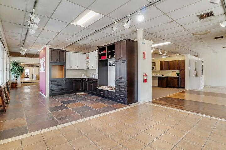 2200 Eubank Boulevard NE