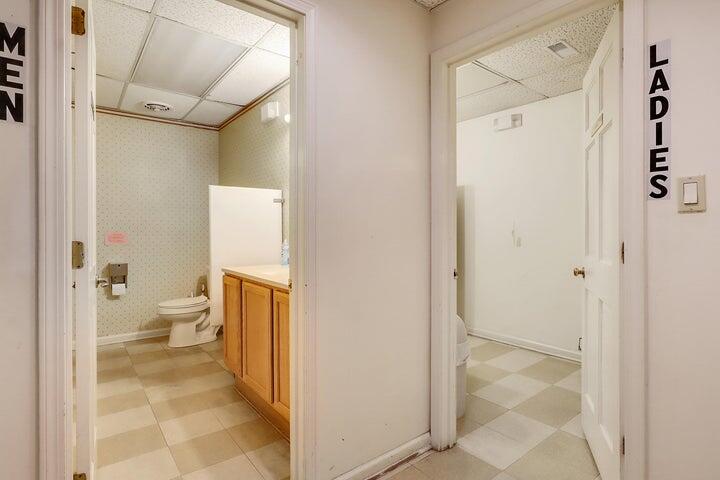 2200 Eubank Boulevard NE