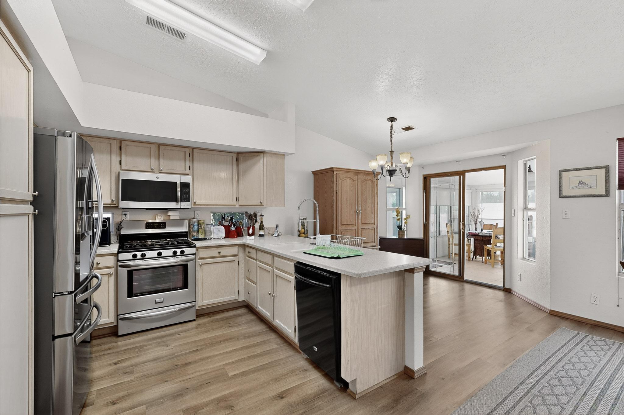 8004 Corte Del Viento NW