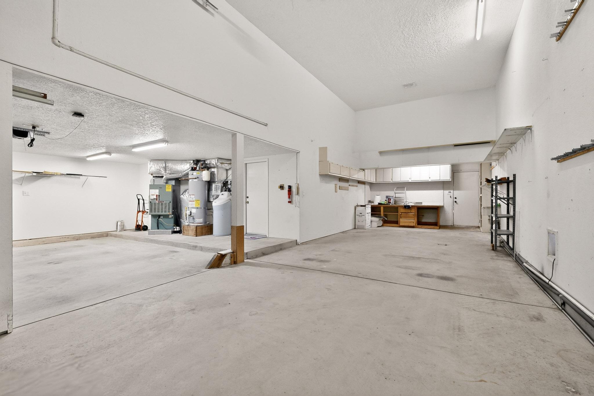 6119 TALLSMAN Drive NW