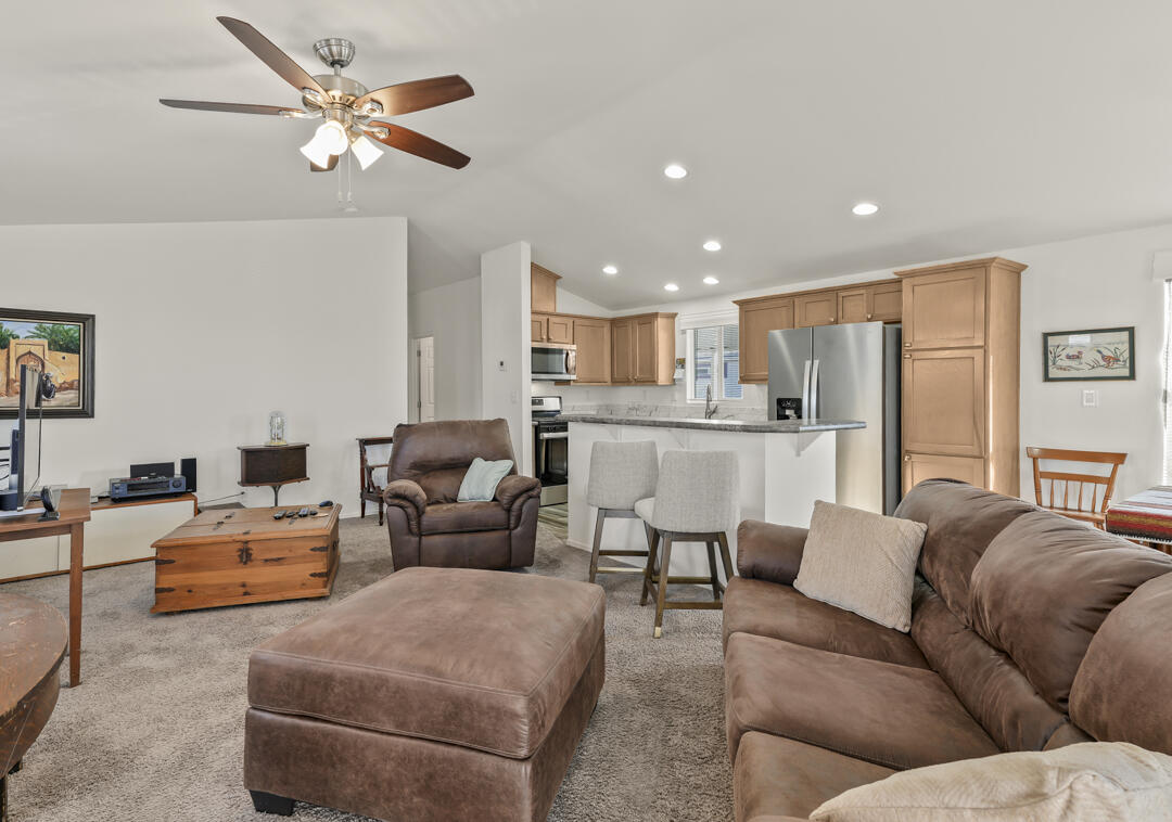 366 Antelope Circle SE