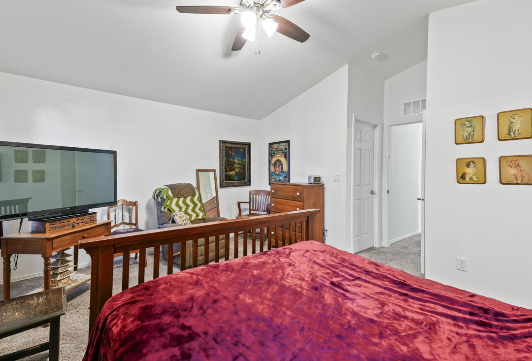 366 Antelope Circle SE