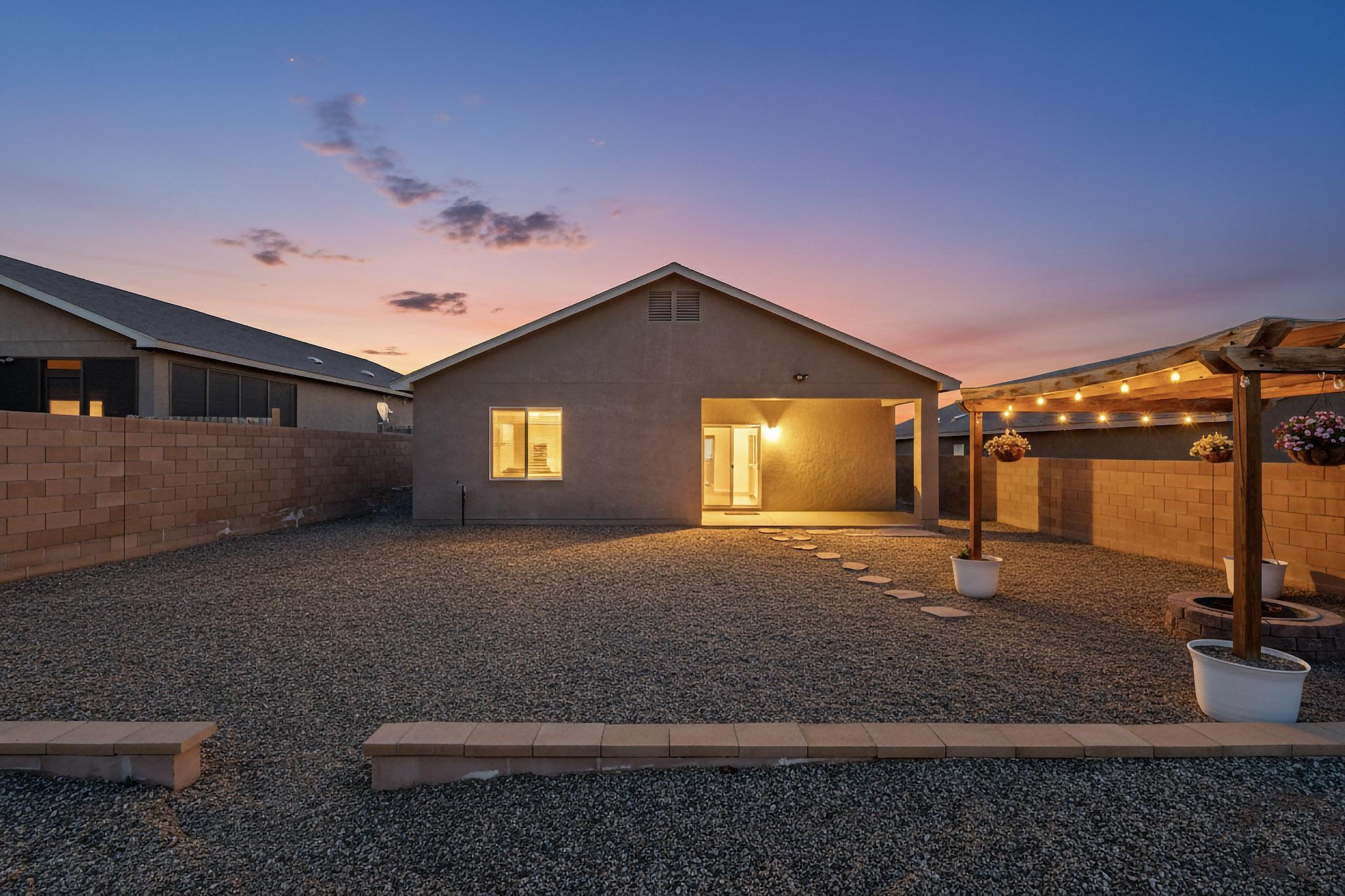 3421 Oregon Trail Road NE