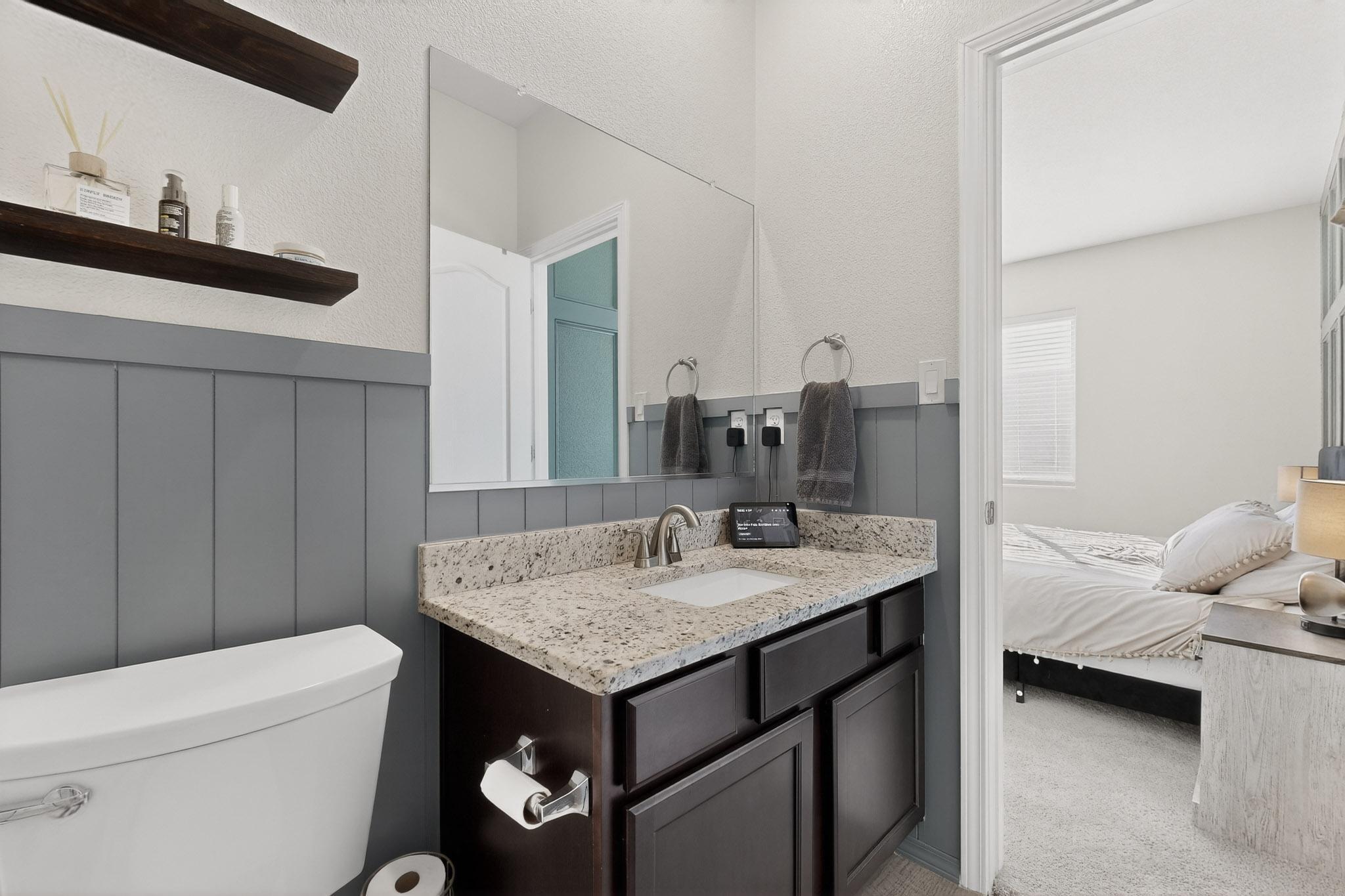 3421 Oregon Trail Road NE