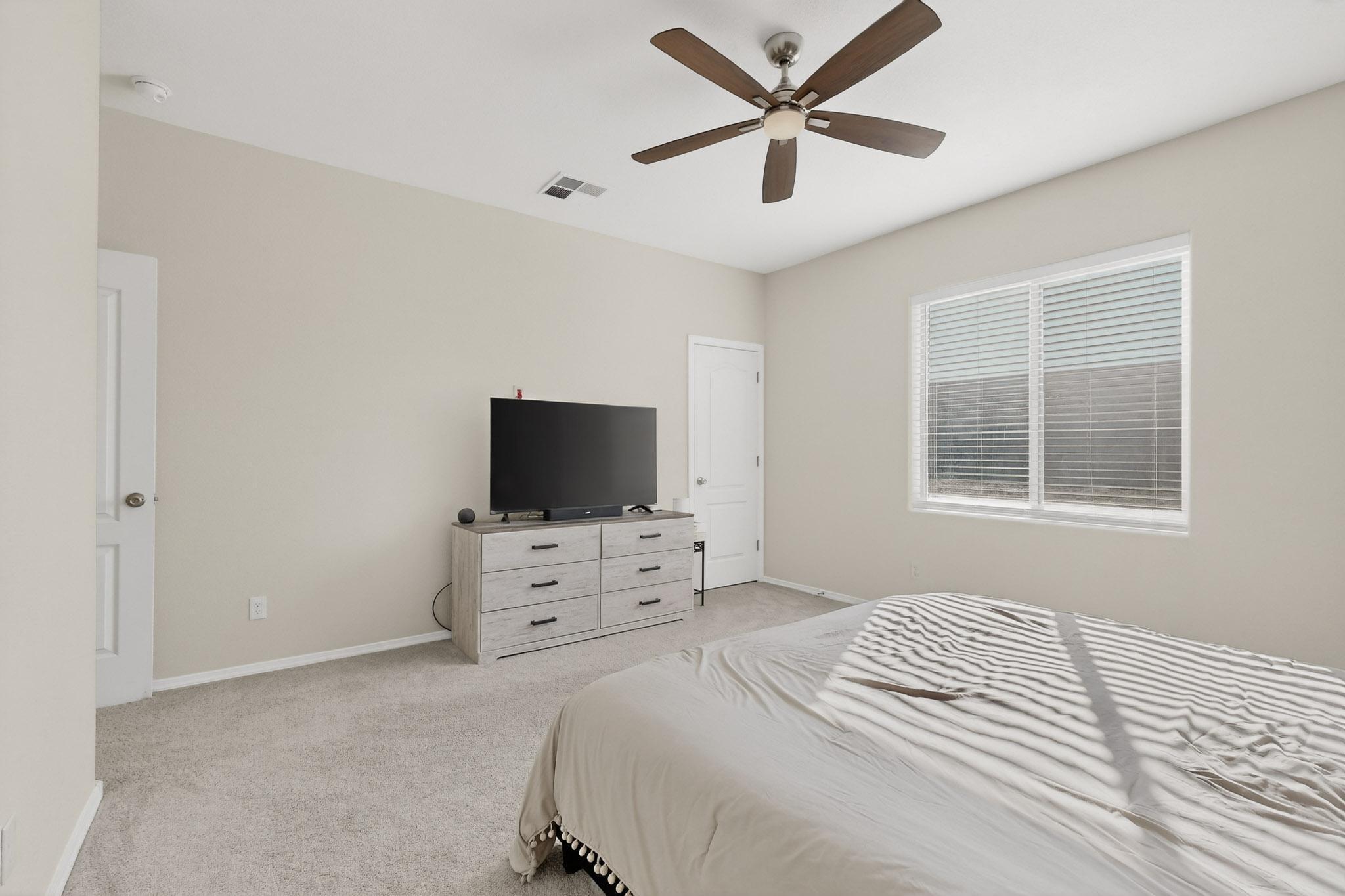 3421 Oregon Trail Road NE