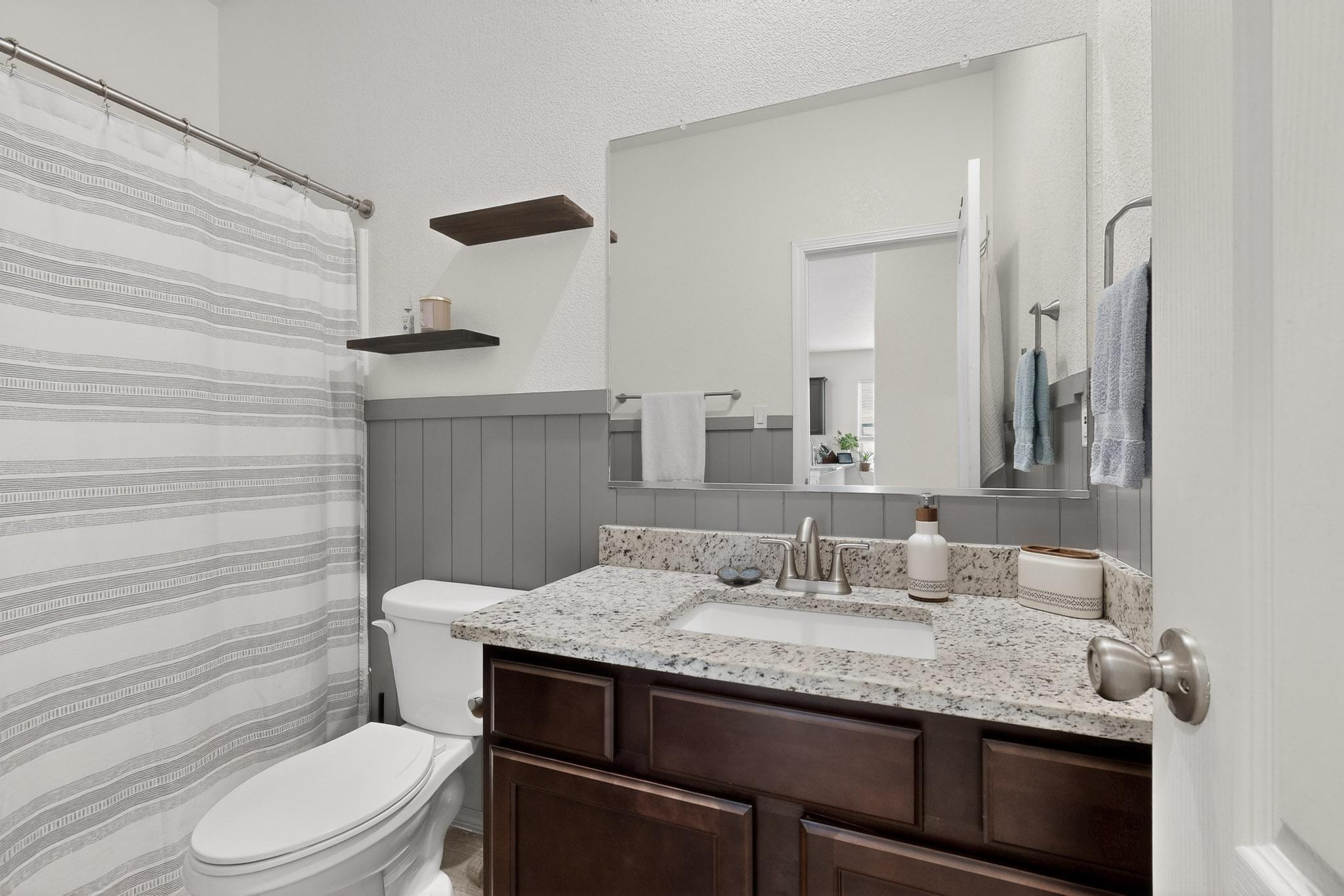 3421 Oregon Trail Road NE