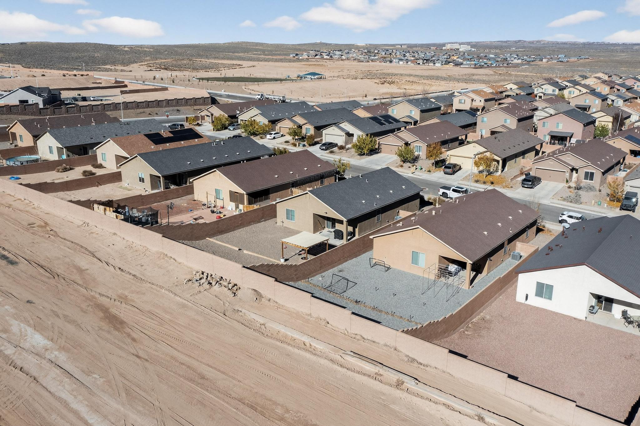 3421 Oregon Trail Road NE