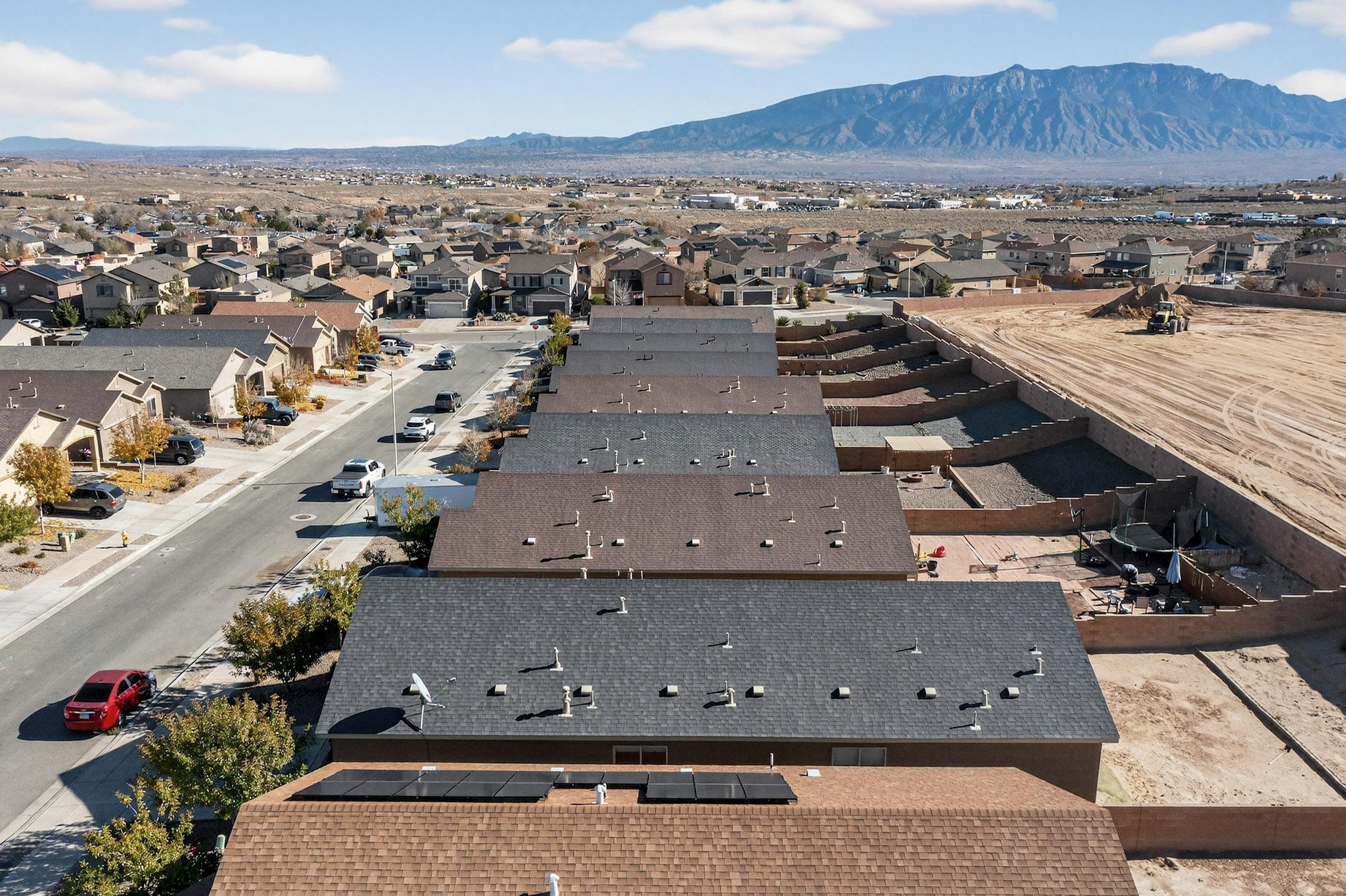 3421 Oregon Trail Road NE