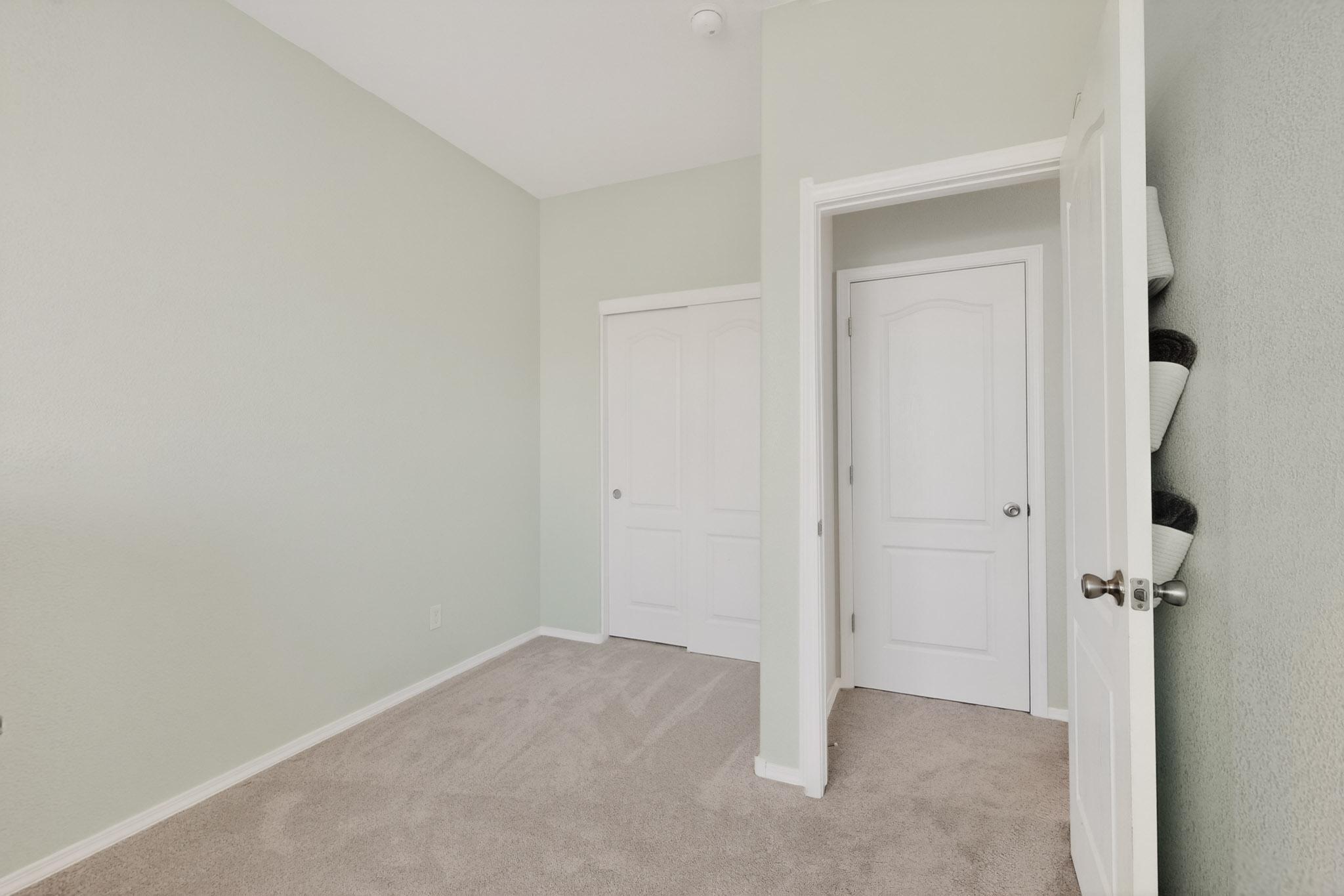 3421 Oregon Trail Road NE