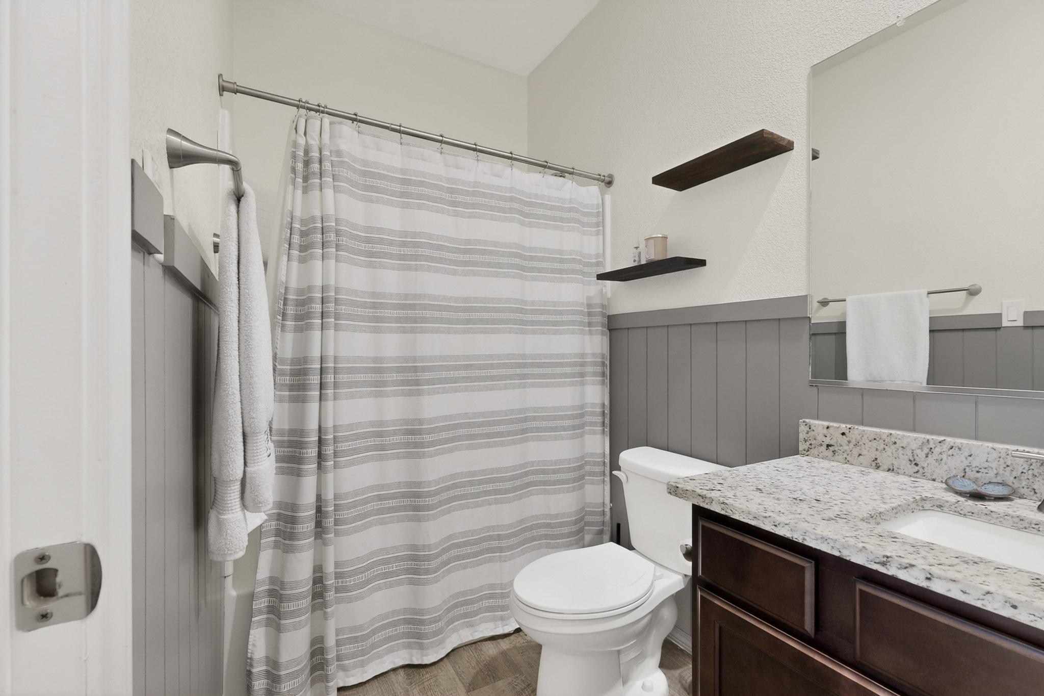 3421 Oregon Trail Road NE