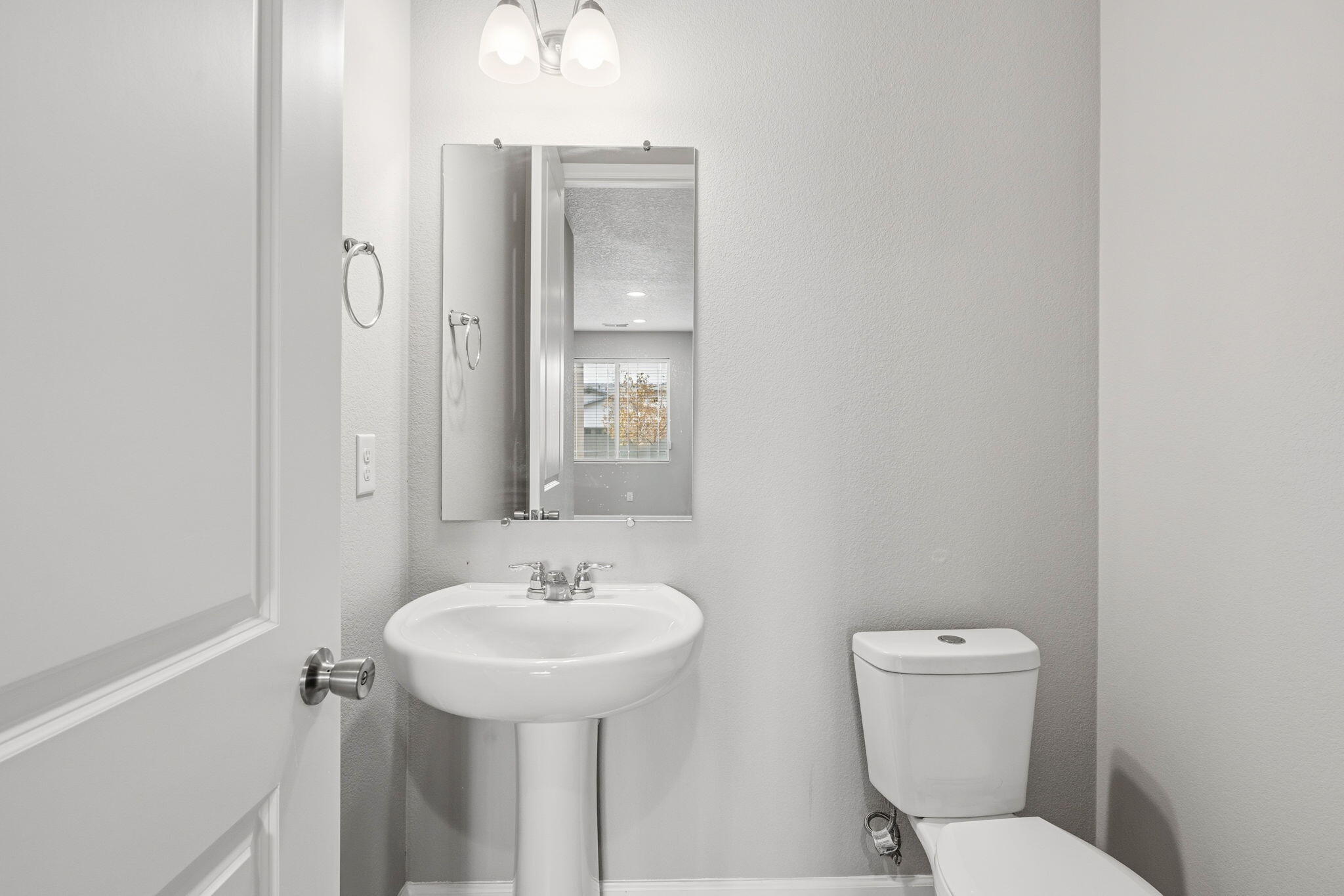 1955 Castle Peak Loop NE