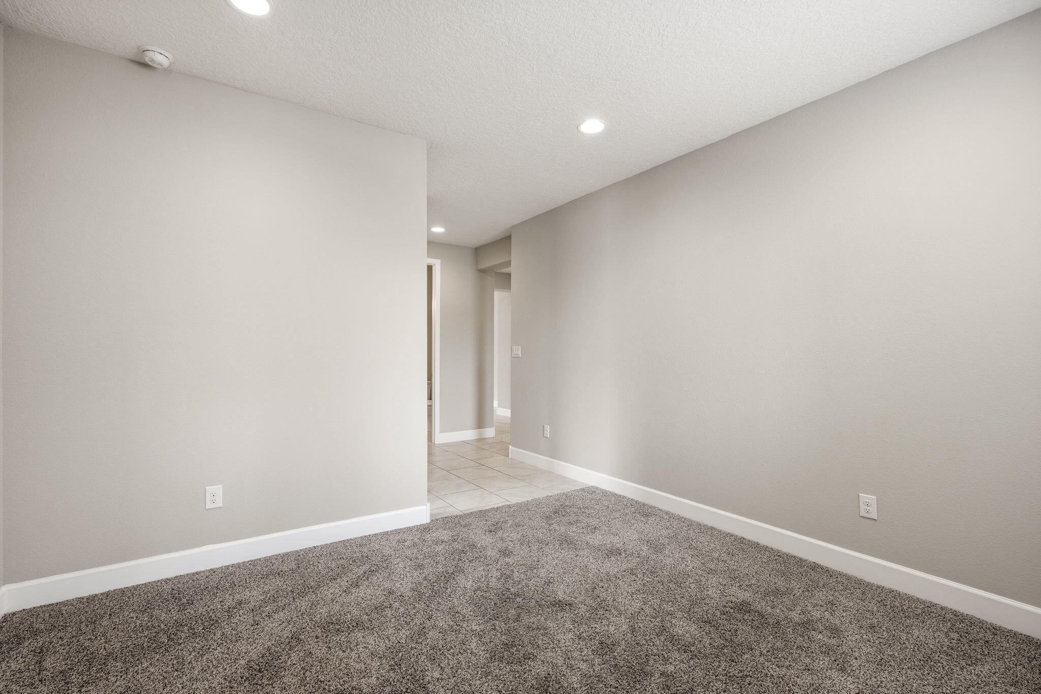 1955 Castle Peak Loop NE