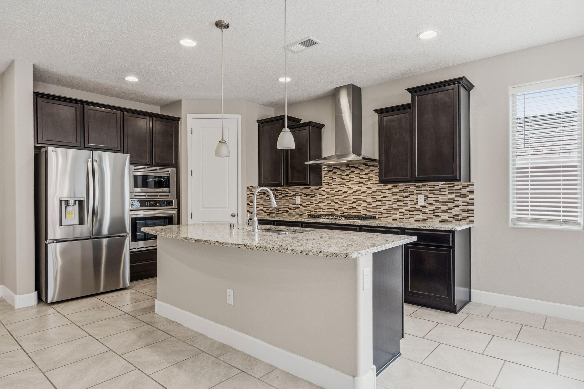 1955 Castle Peak Loop NE