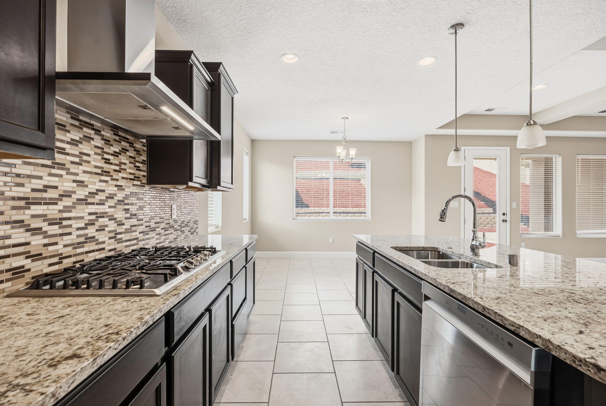 1955 Castle Peak Loop NE