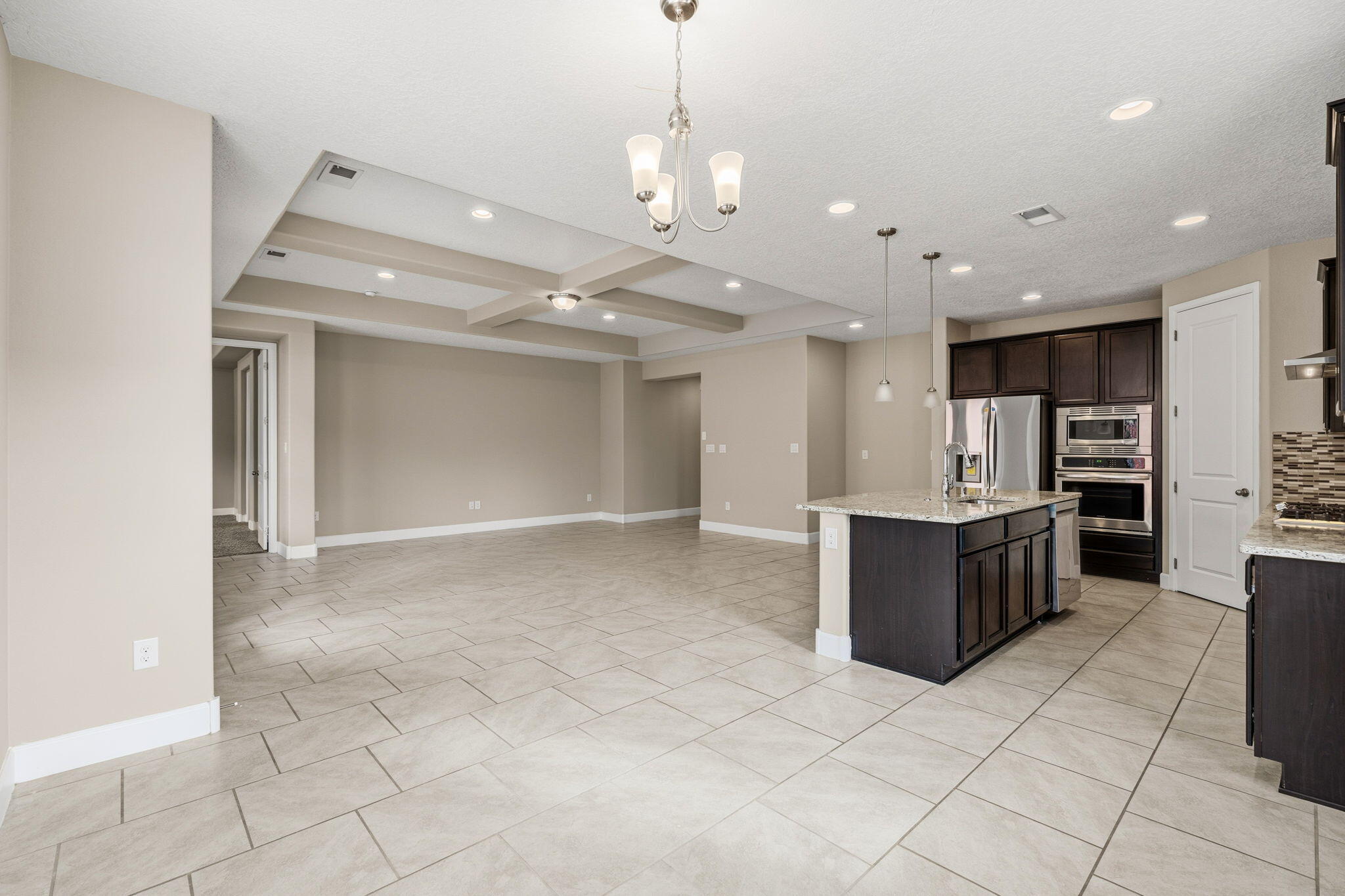 1955 Castle Peak Loop NE