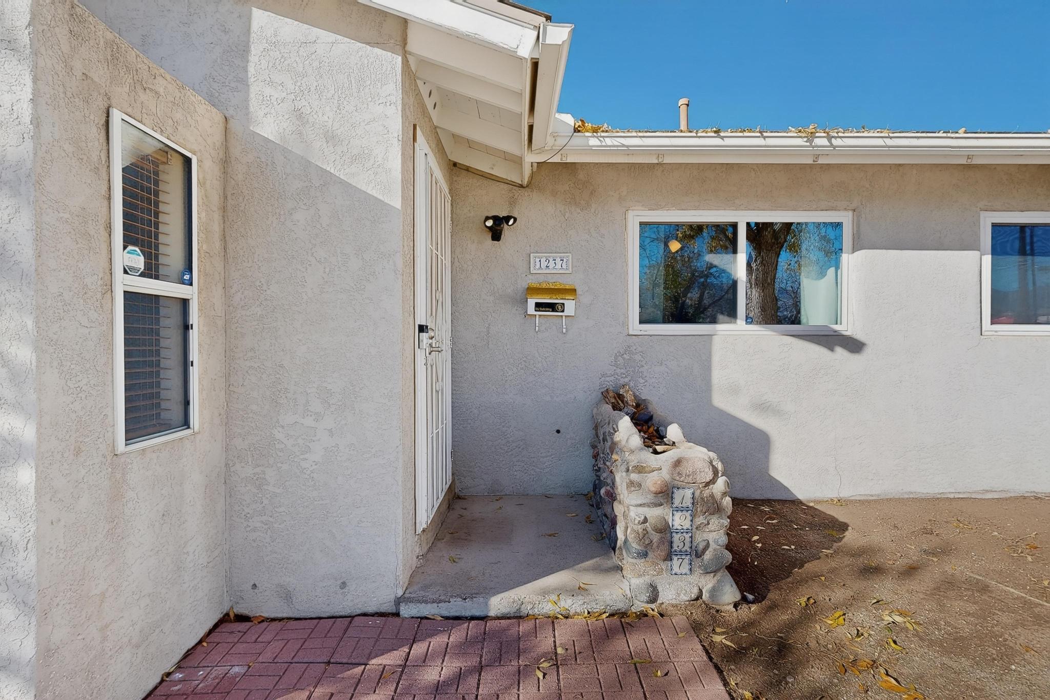 1237 Westerfeld Drive NE