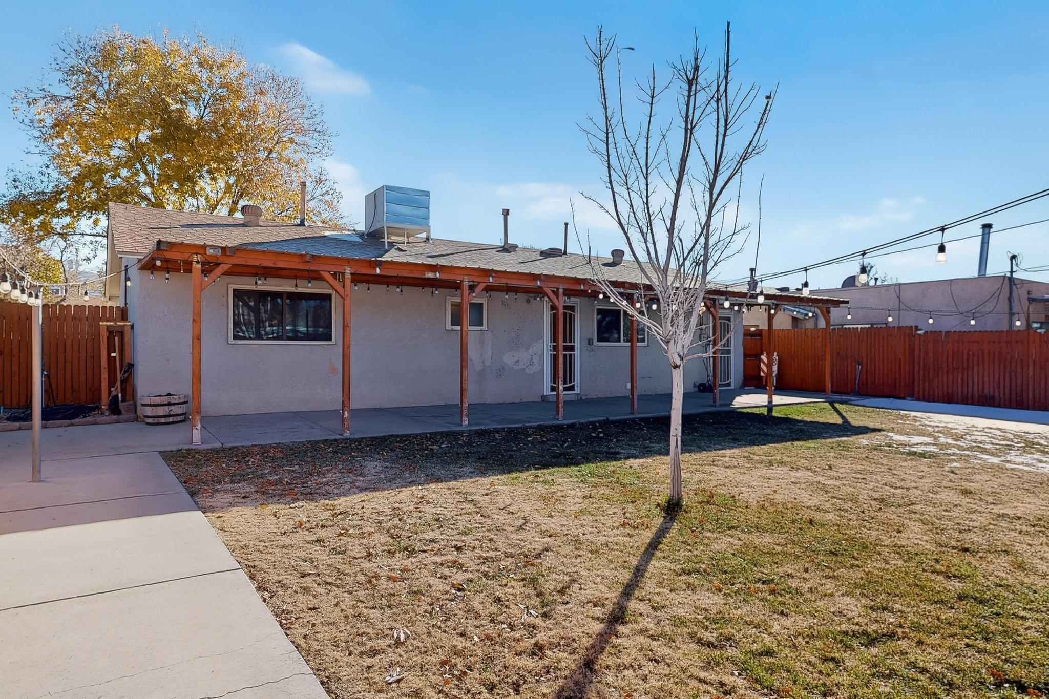 1237 Westerfeld Drive NE