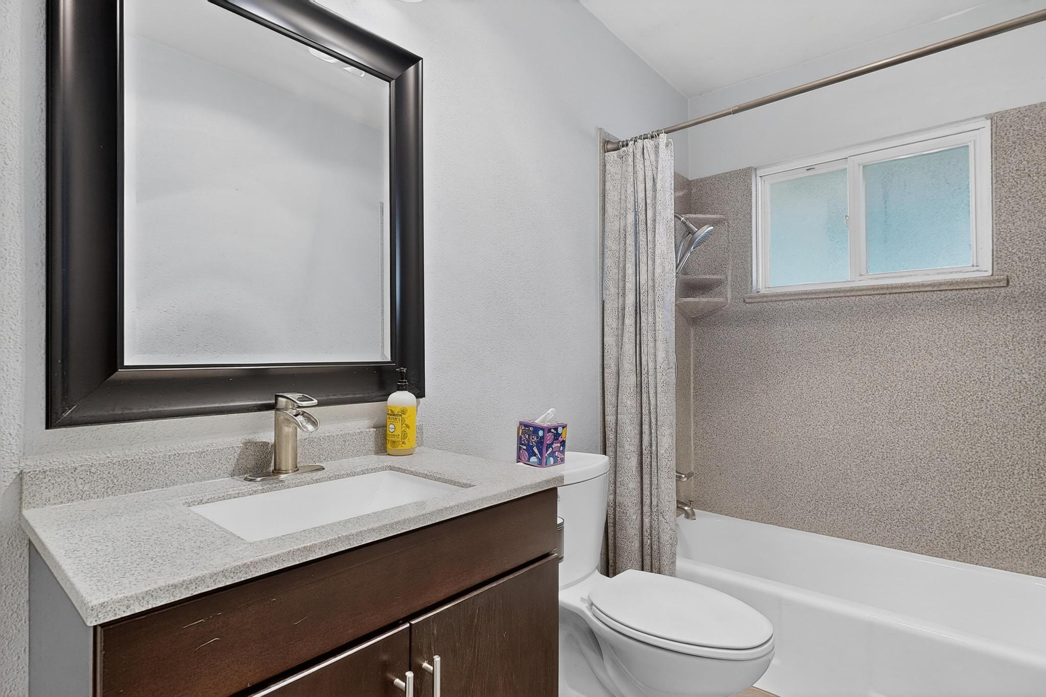 1237 Westerfeld Drive NE