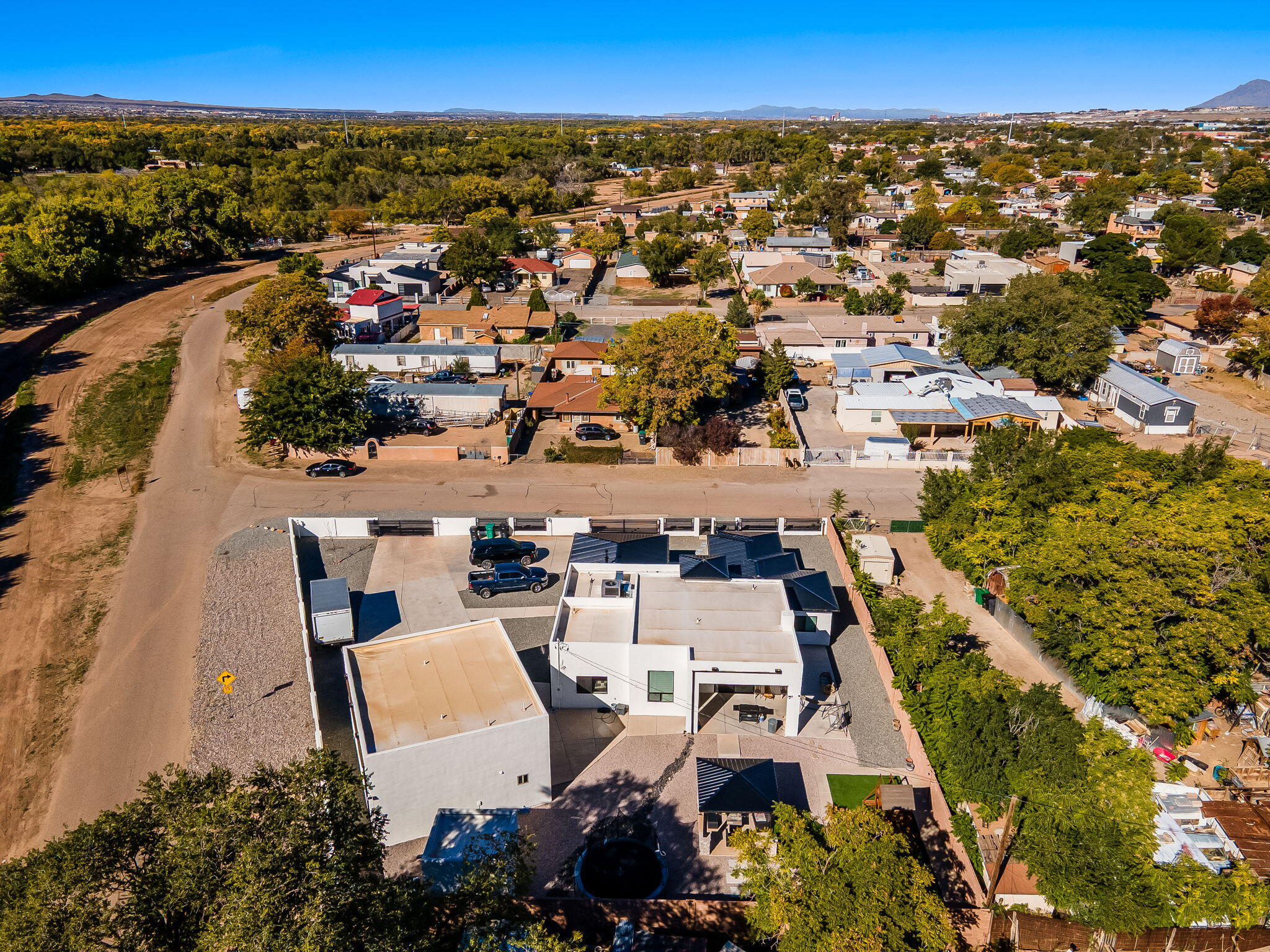 328 Camino Siete Road SW