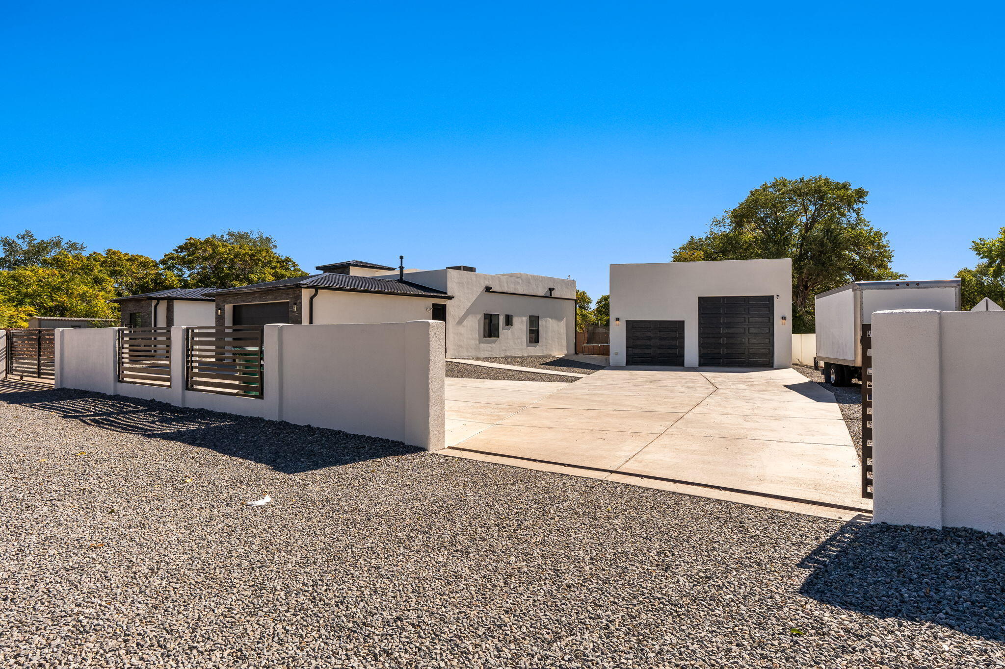 328 Camino Siete Road SW