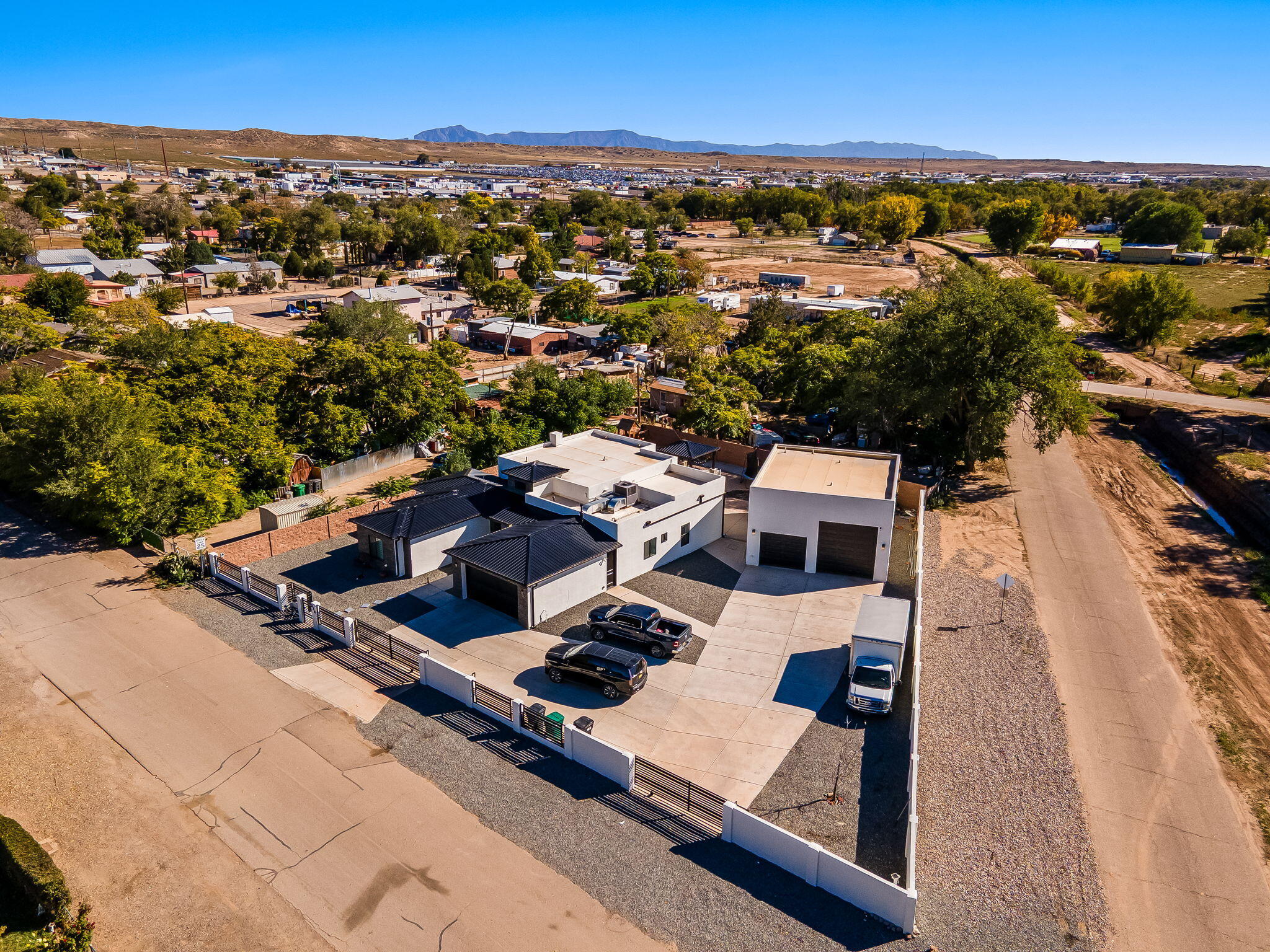 328 Camino Siete Road SW