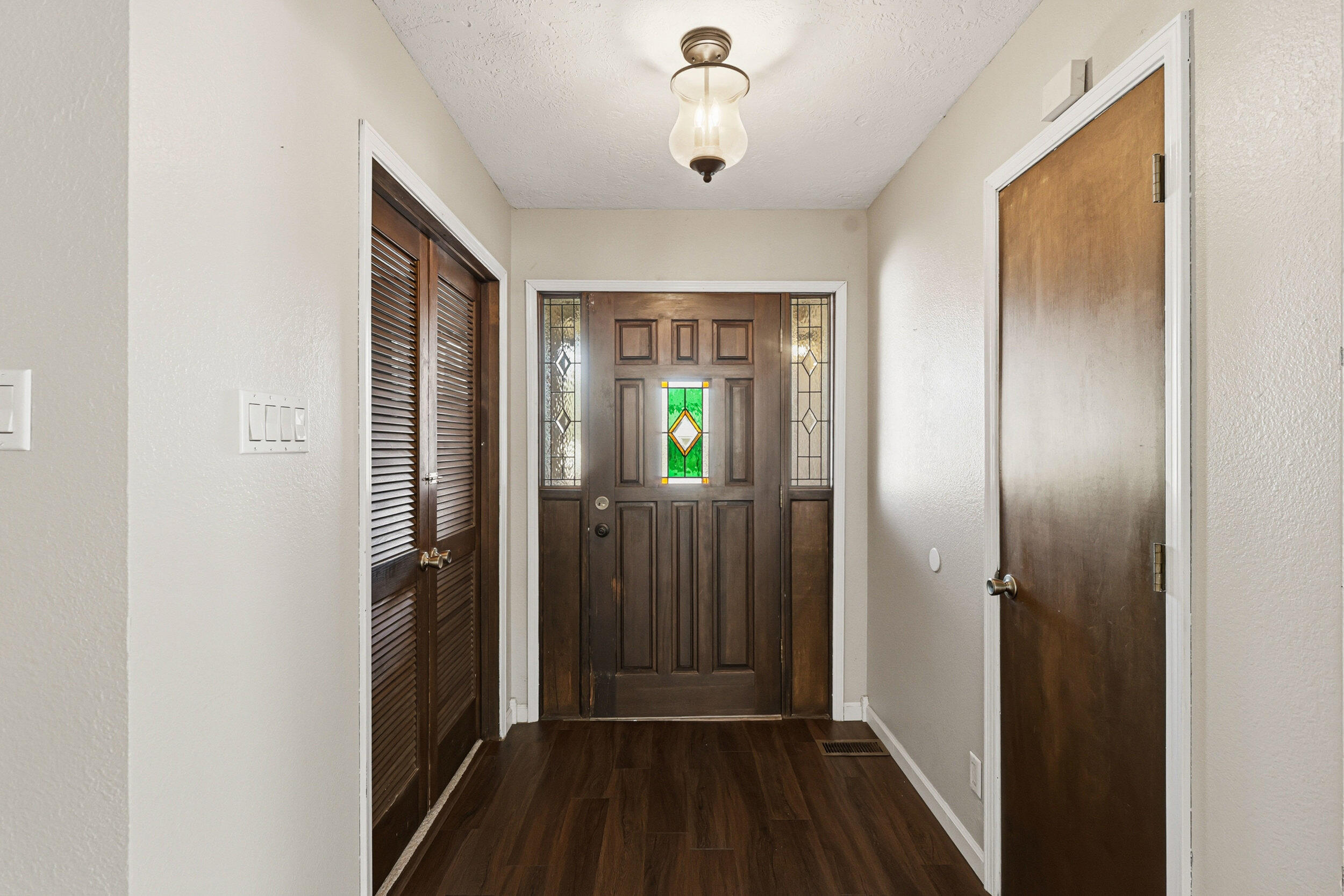 608 Willowbrook Lane