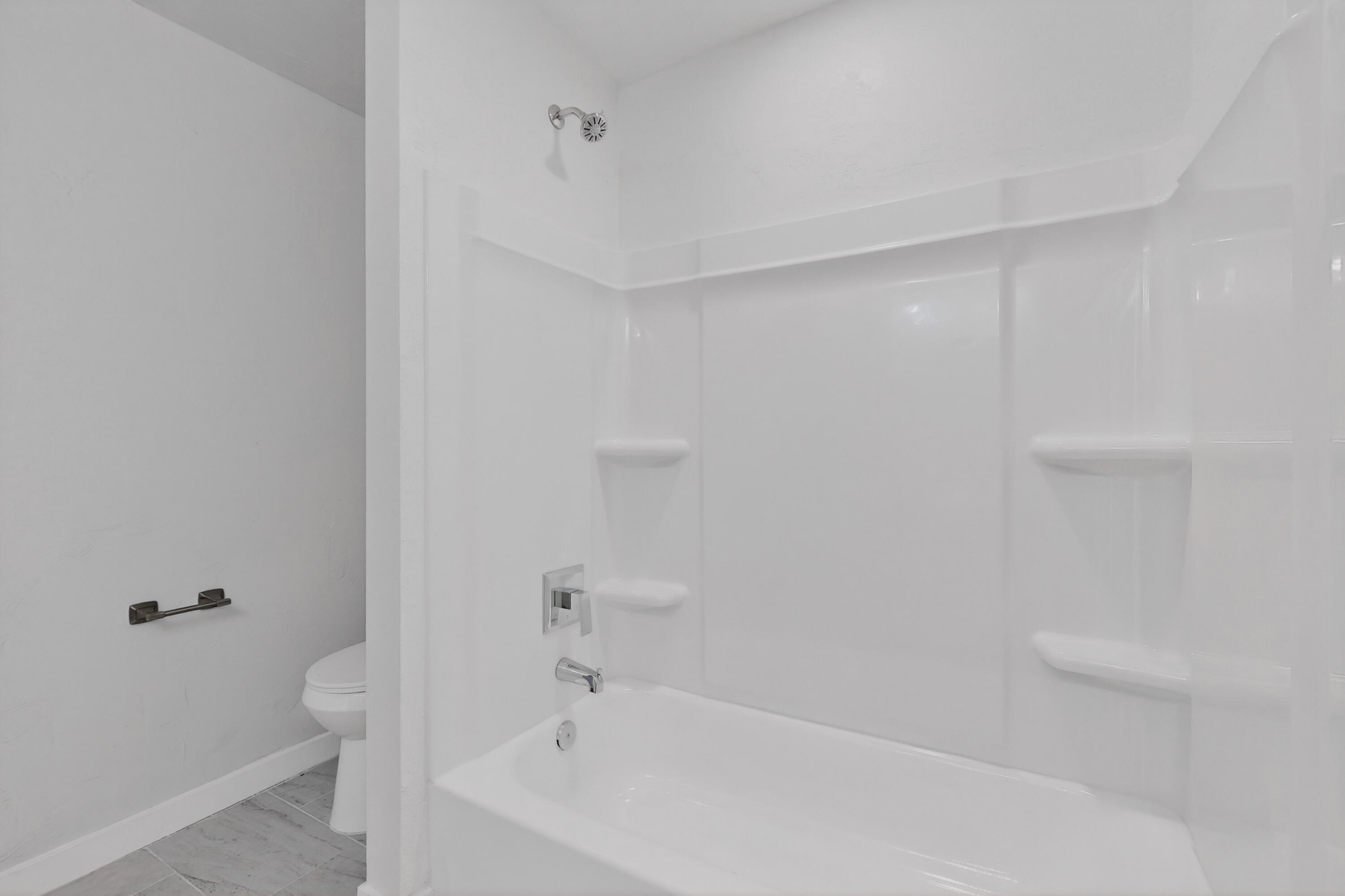 902 Headingly Avenue NW