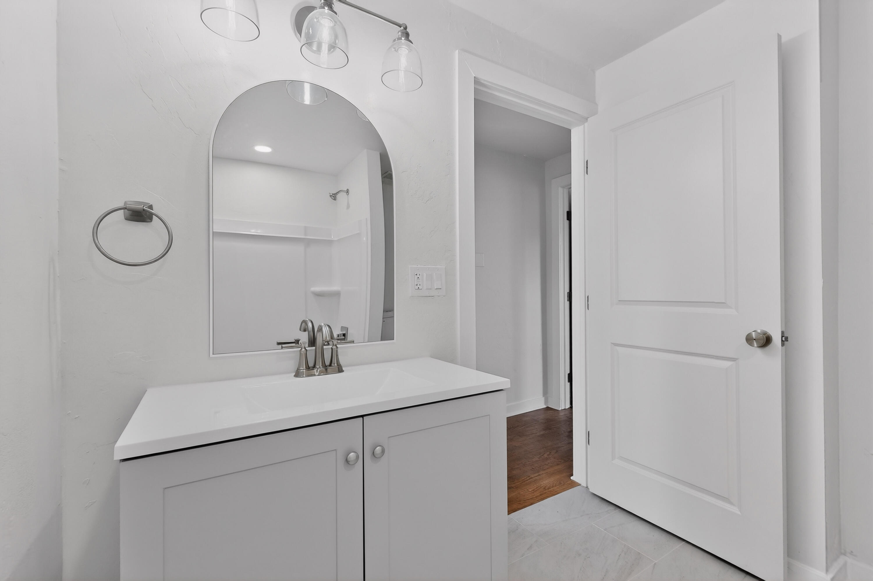 902 Headingly Avenue NW