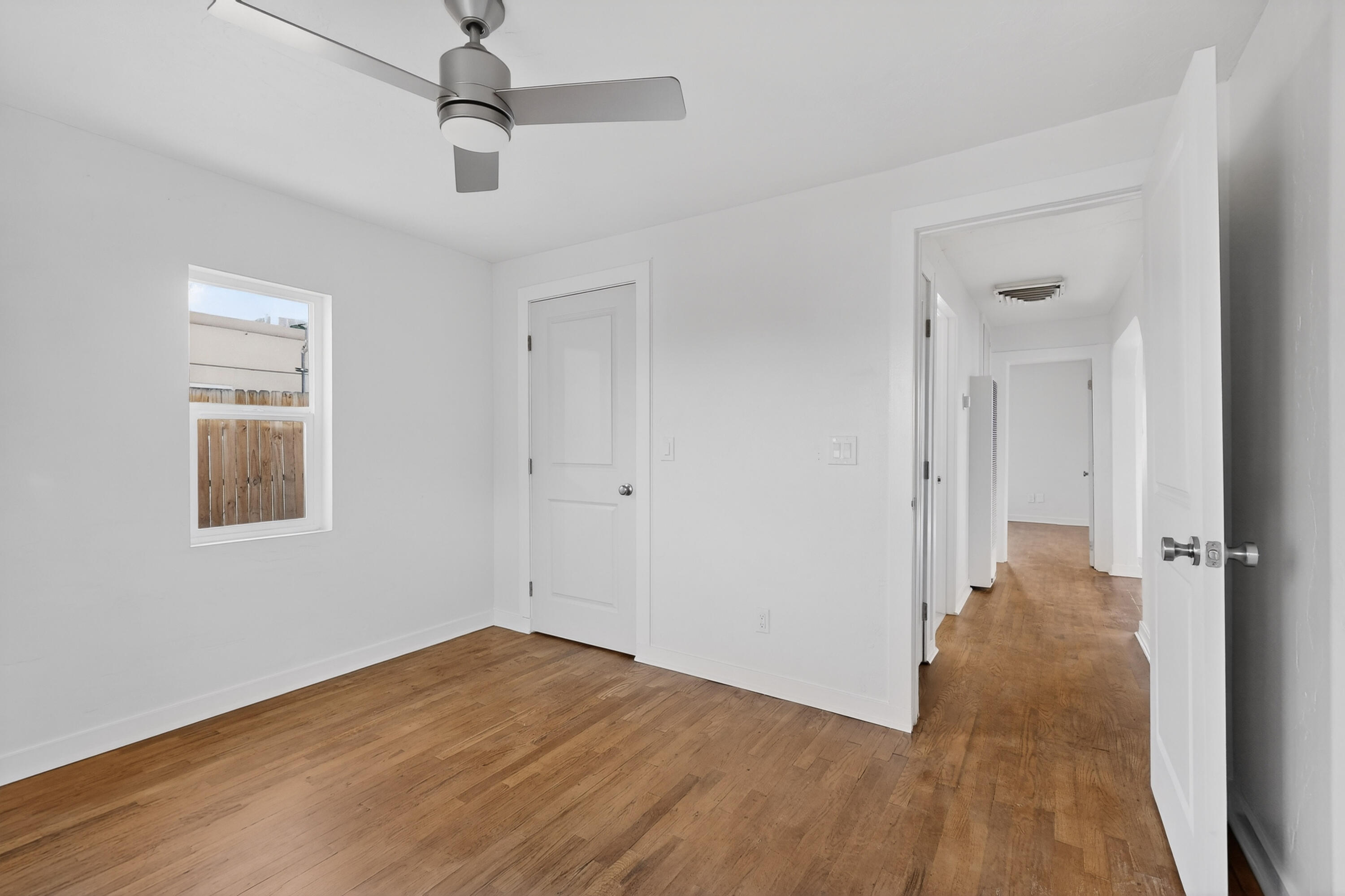 902 Headingly Avenue NW