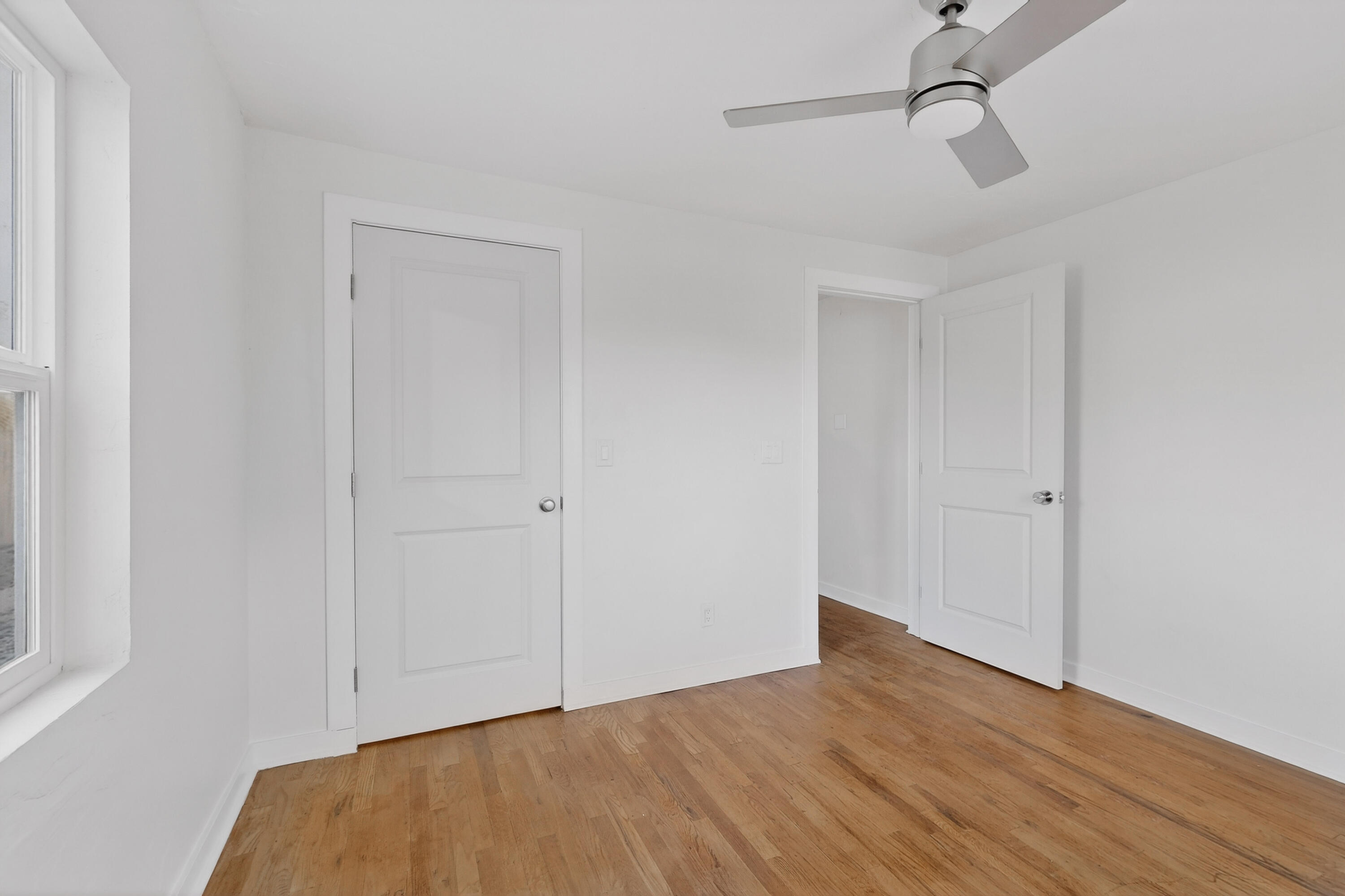 902 Headingly Avenue NW