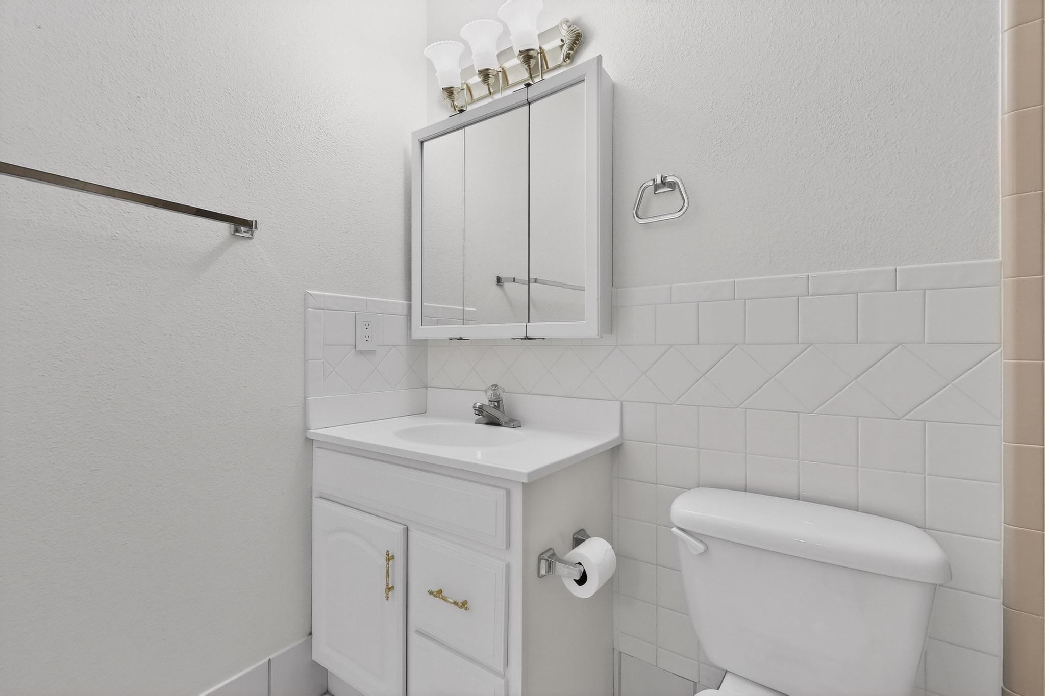 925 Country Club Drive SE APT C