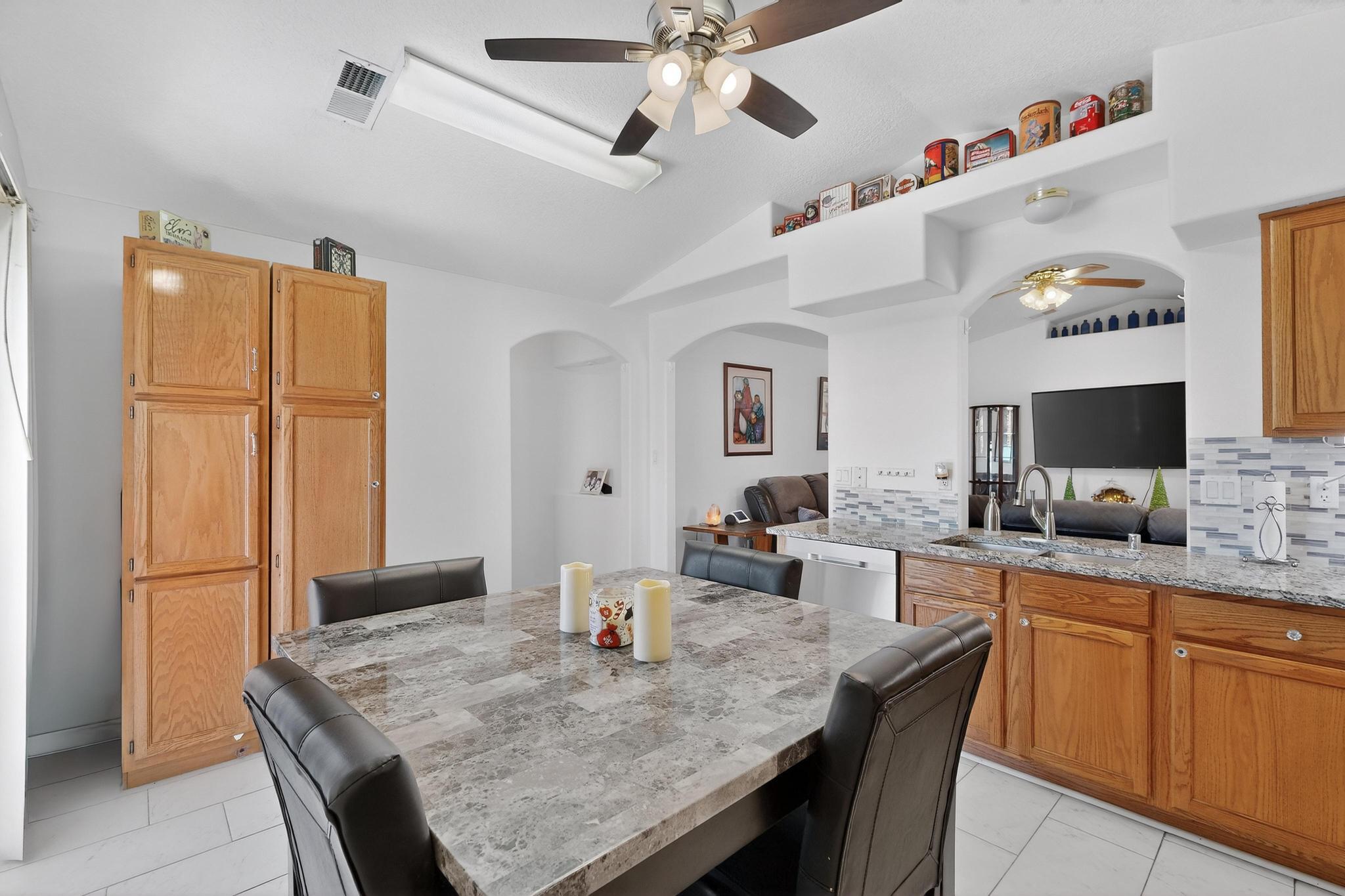 1724 Cielo Oeste Place NW