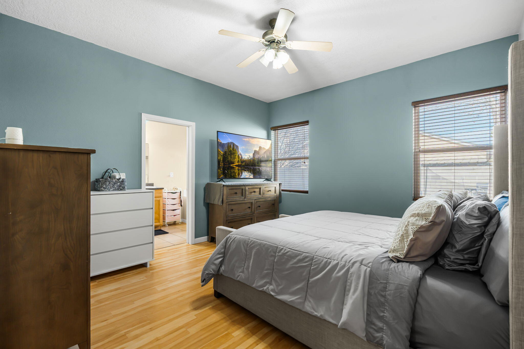 450 Minturn Loop NE