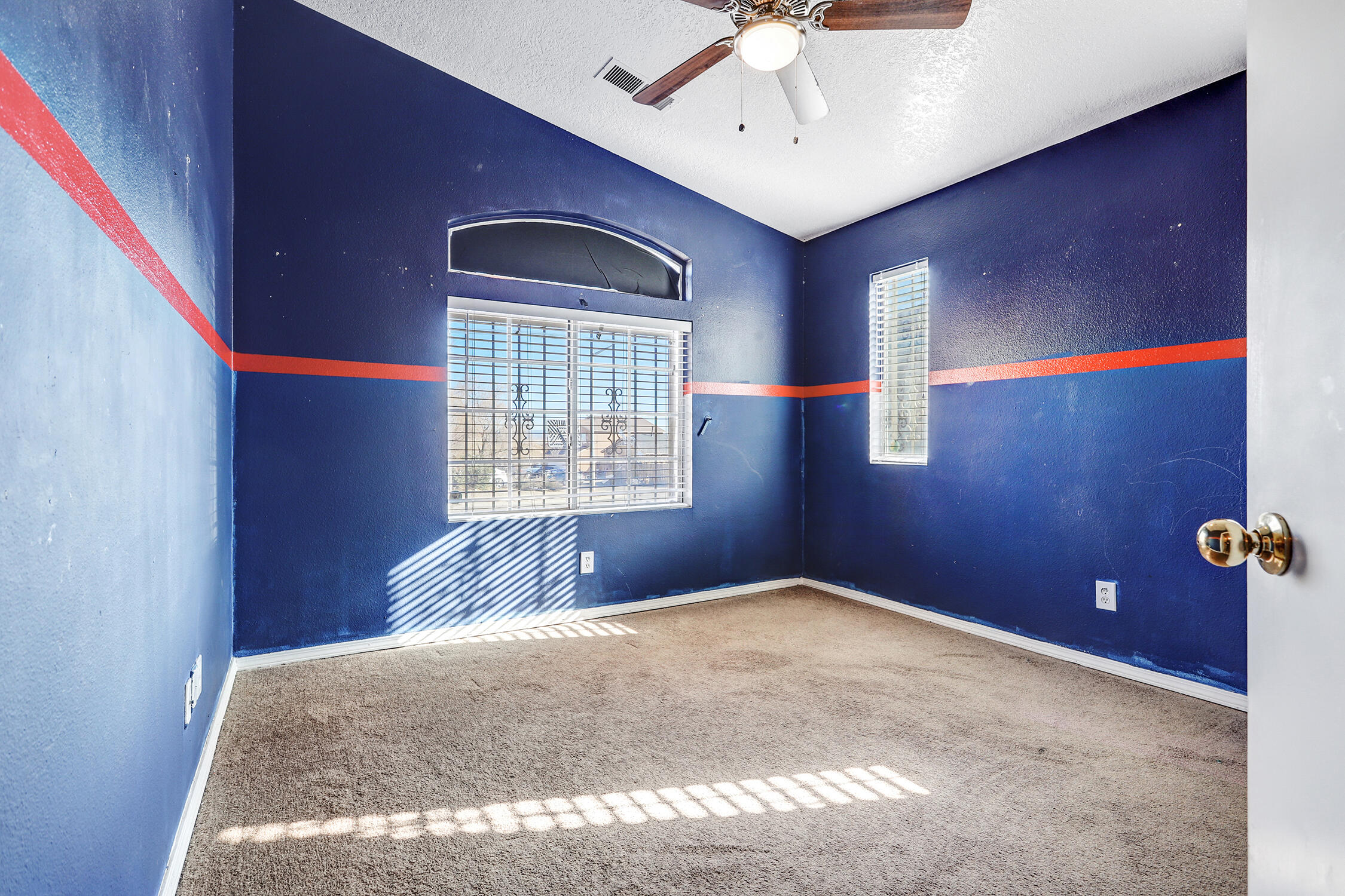 463 Sunrise West Drive SW