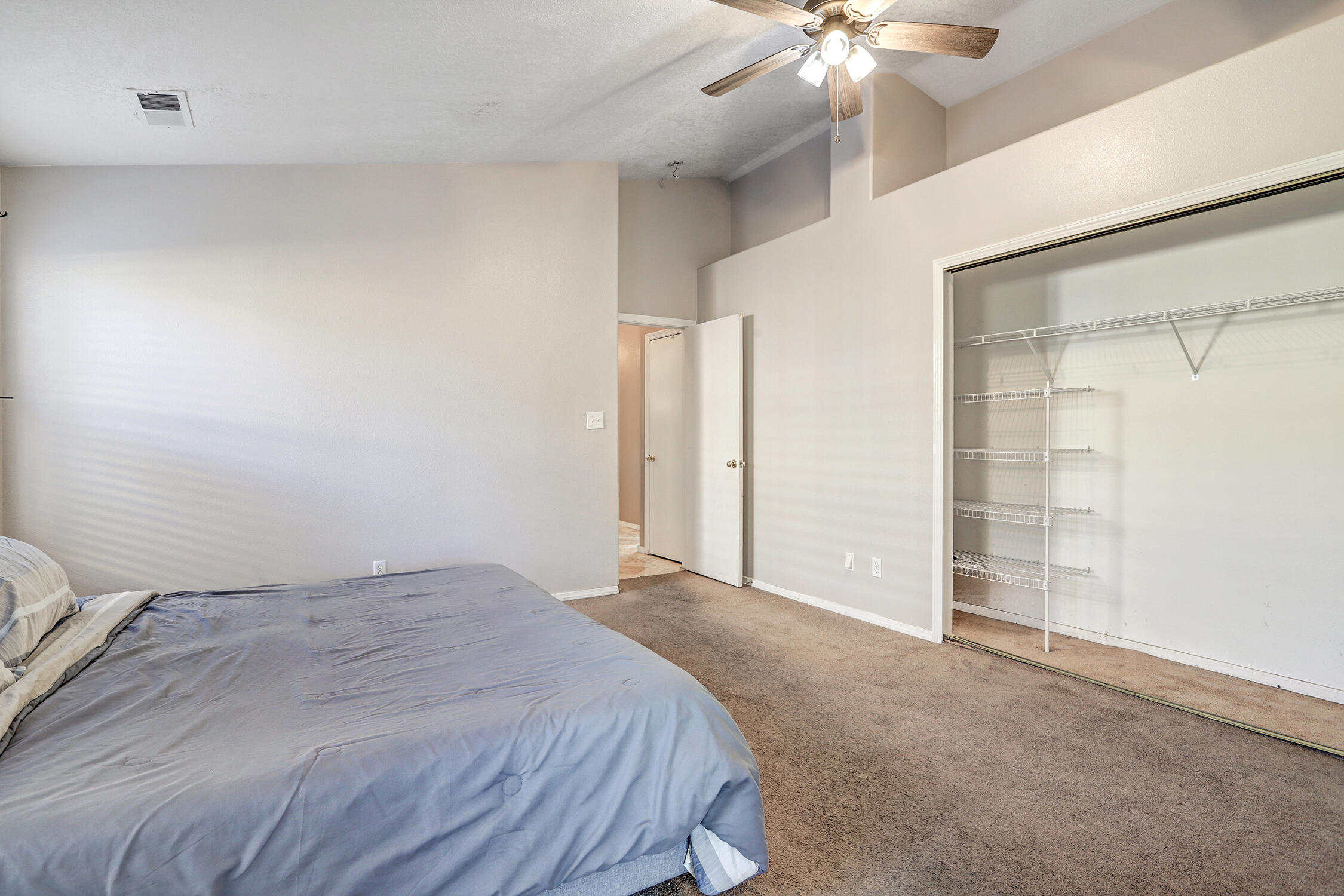 463 Sunrise West Drive SW