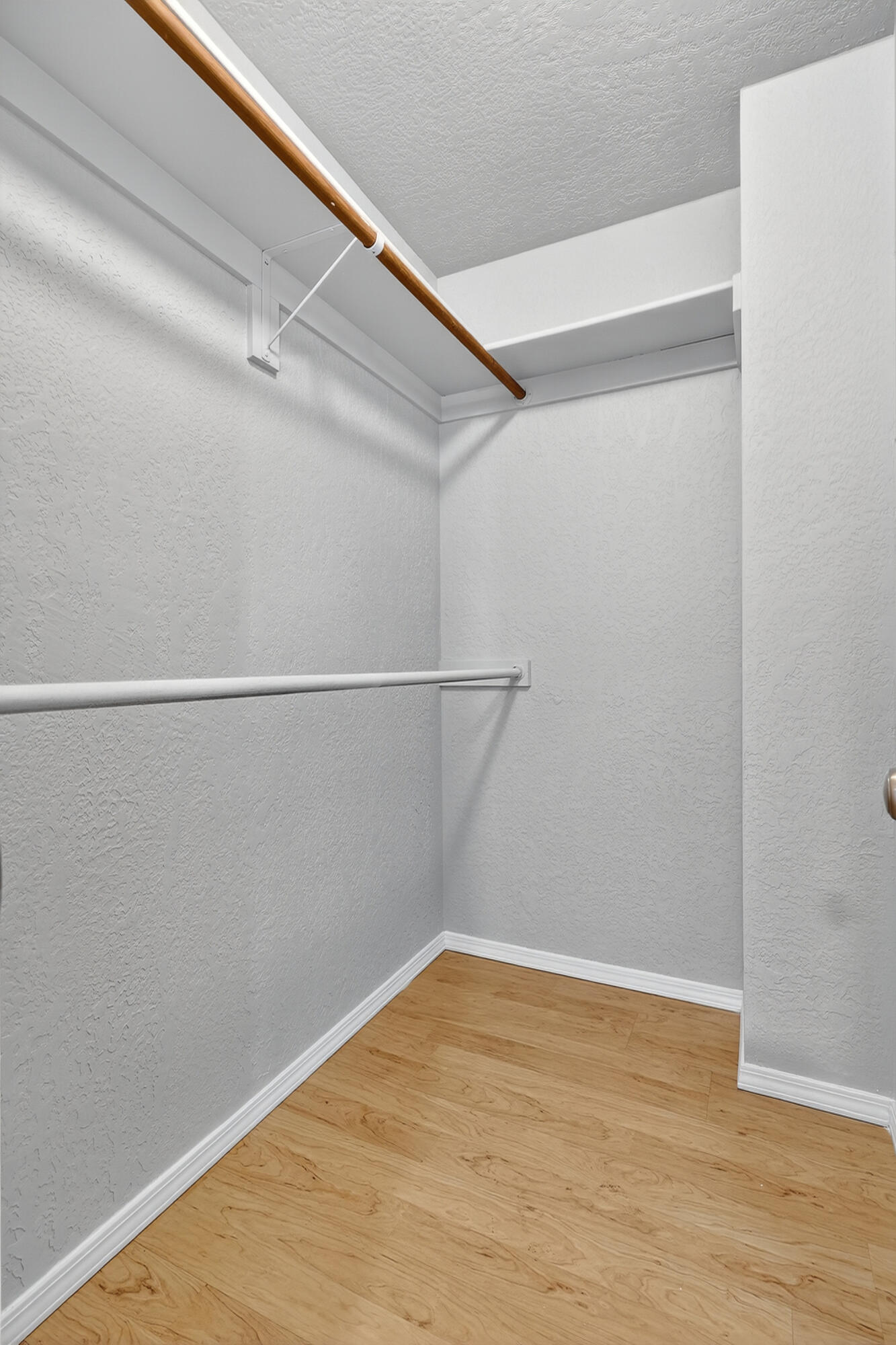 9505 COMANCHE Road NE