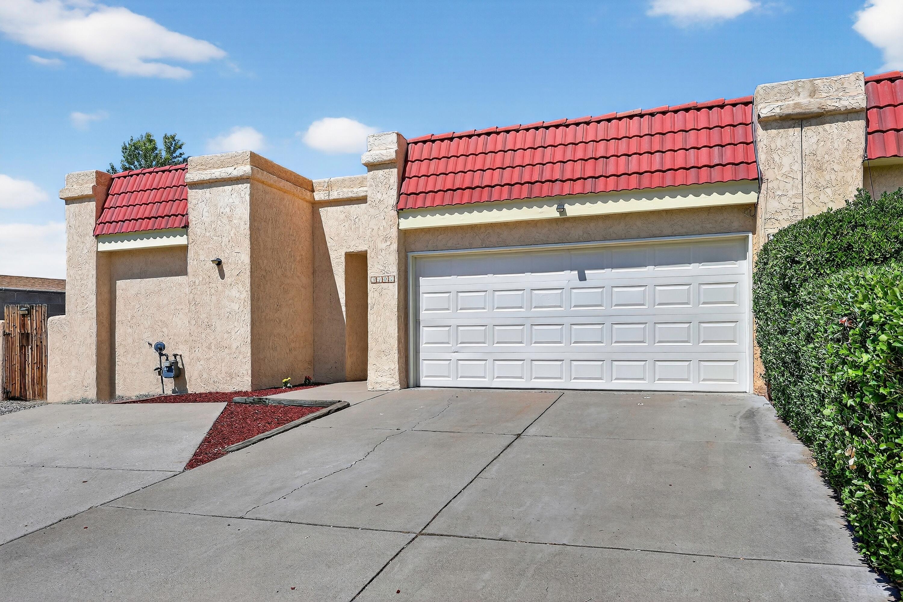 9505 COMANCHE Road NE