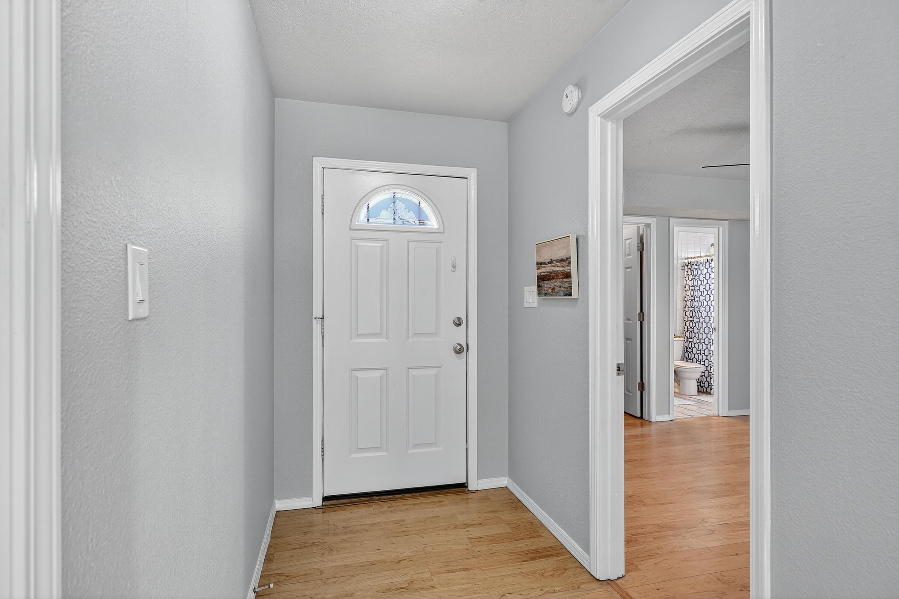 9505 COMANCHE Road NE