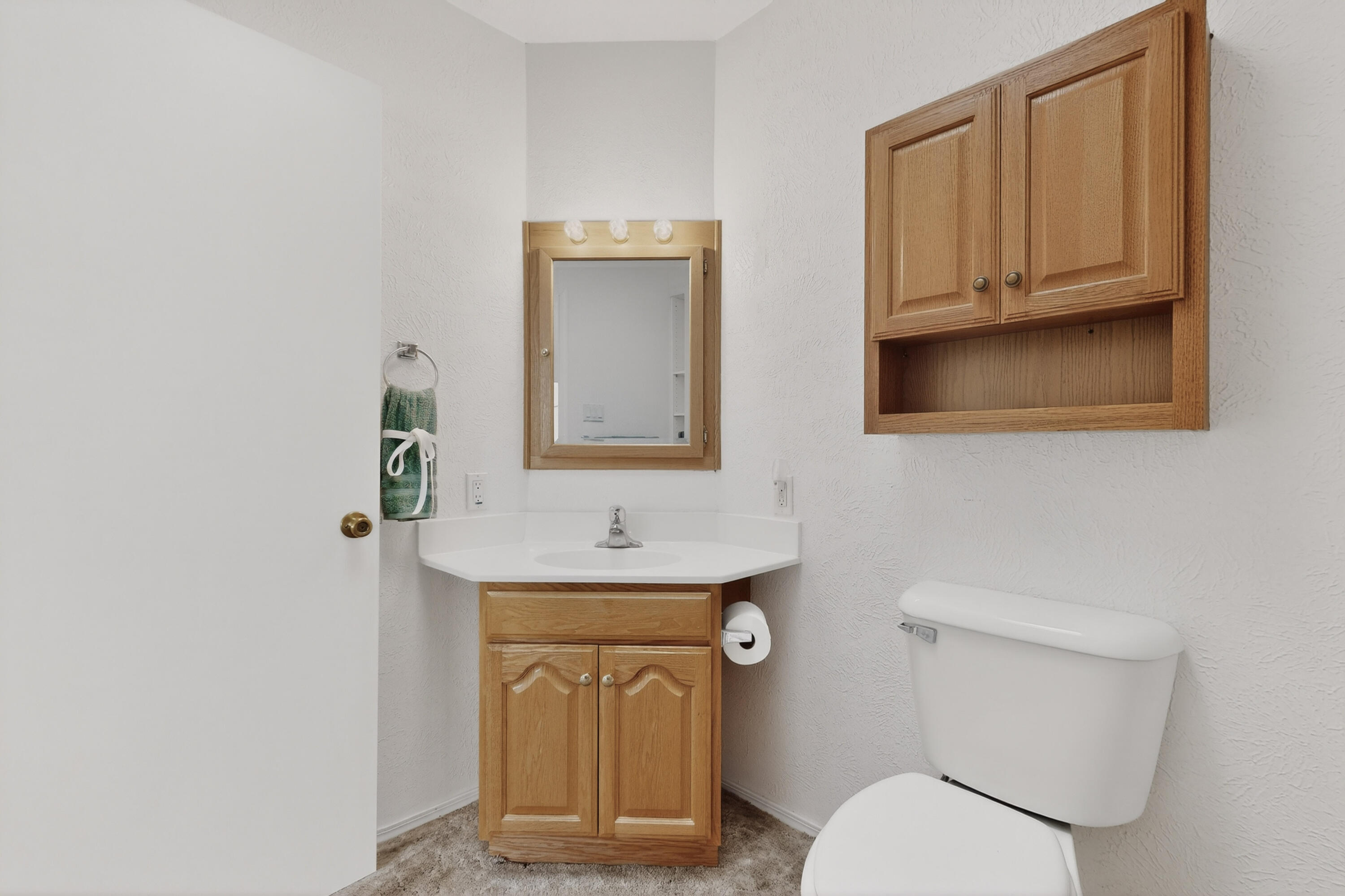 1221 La Charles Drive NE