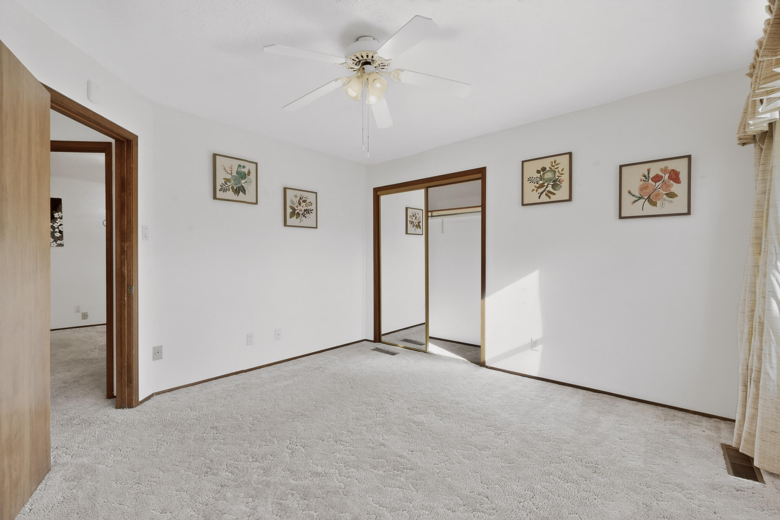 1221 La Charles Drive NE