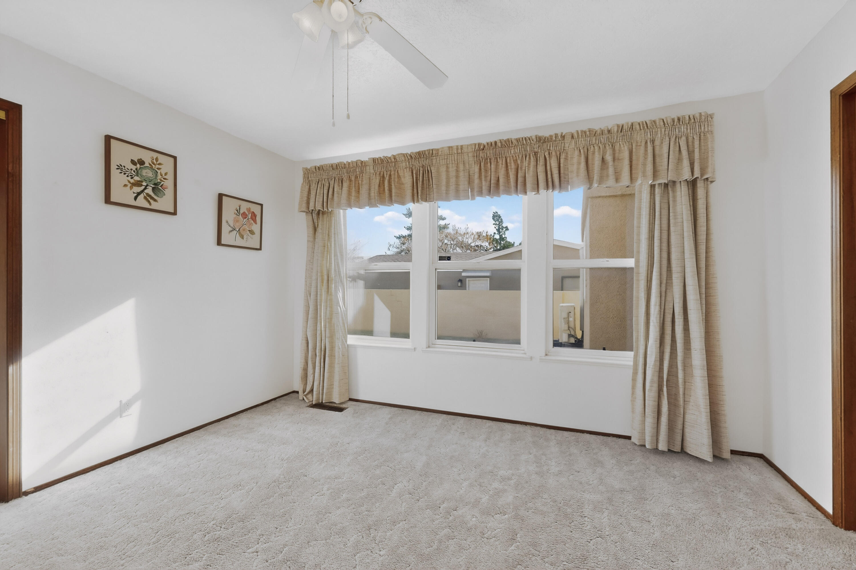 1221 La Charles Drive NE