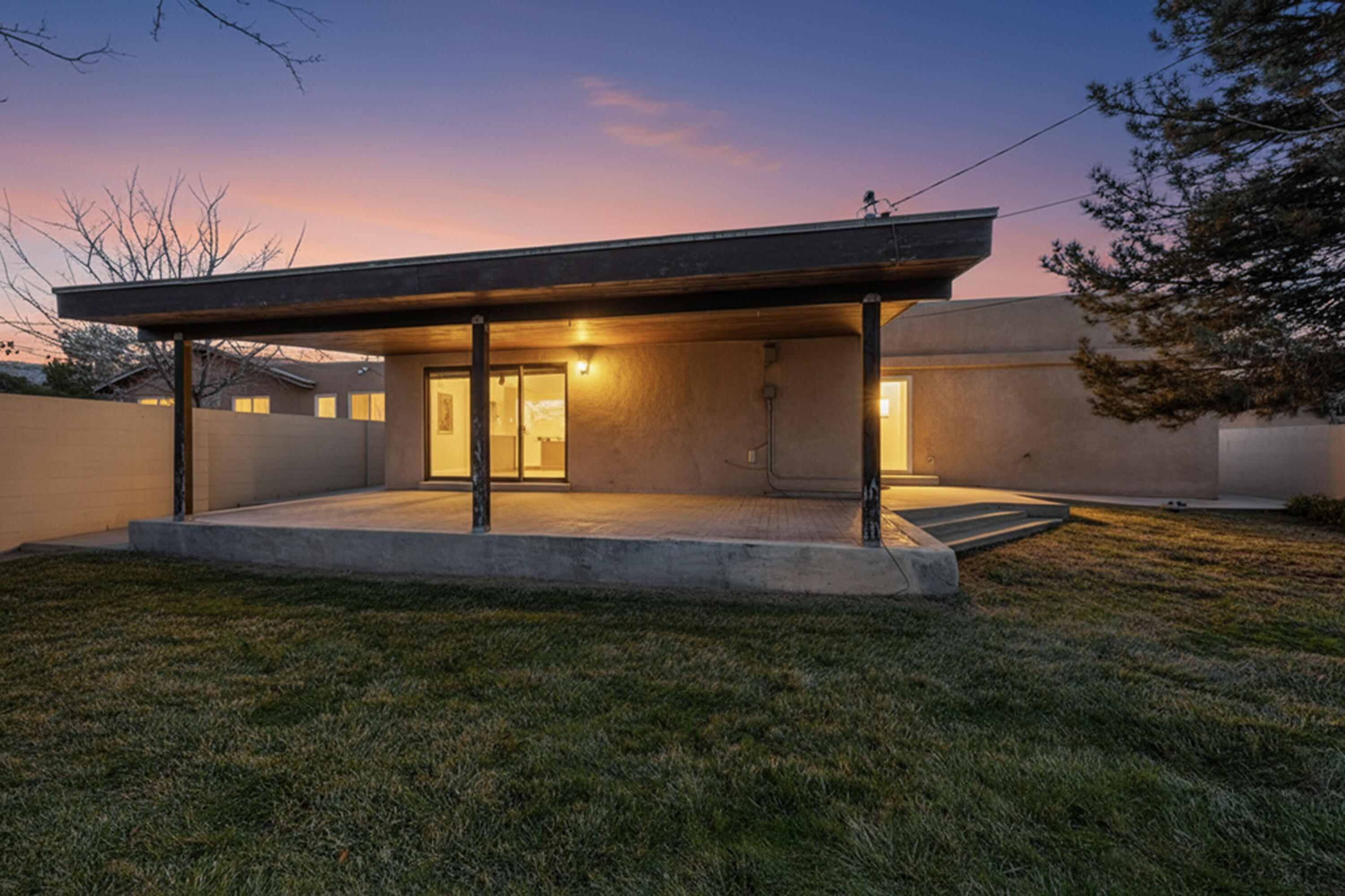 1221 La Charles Drive NE