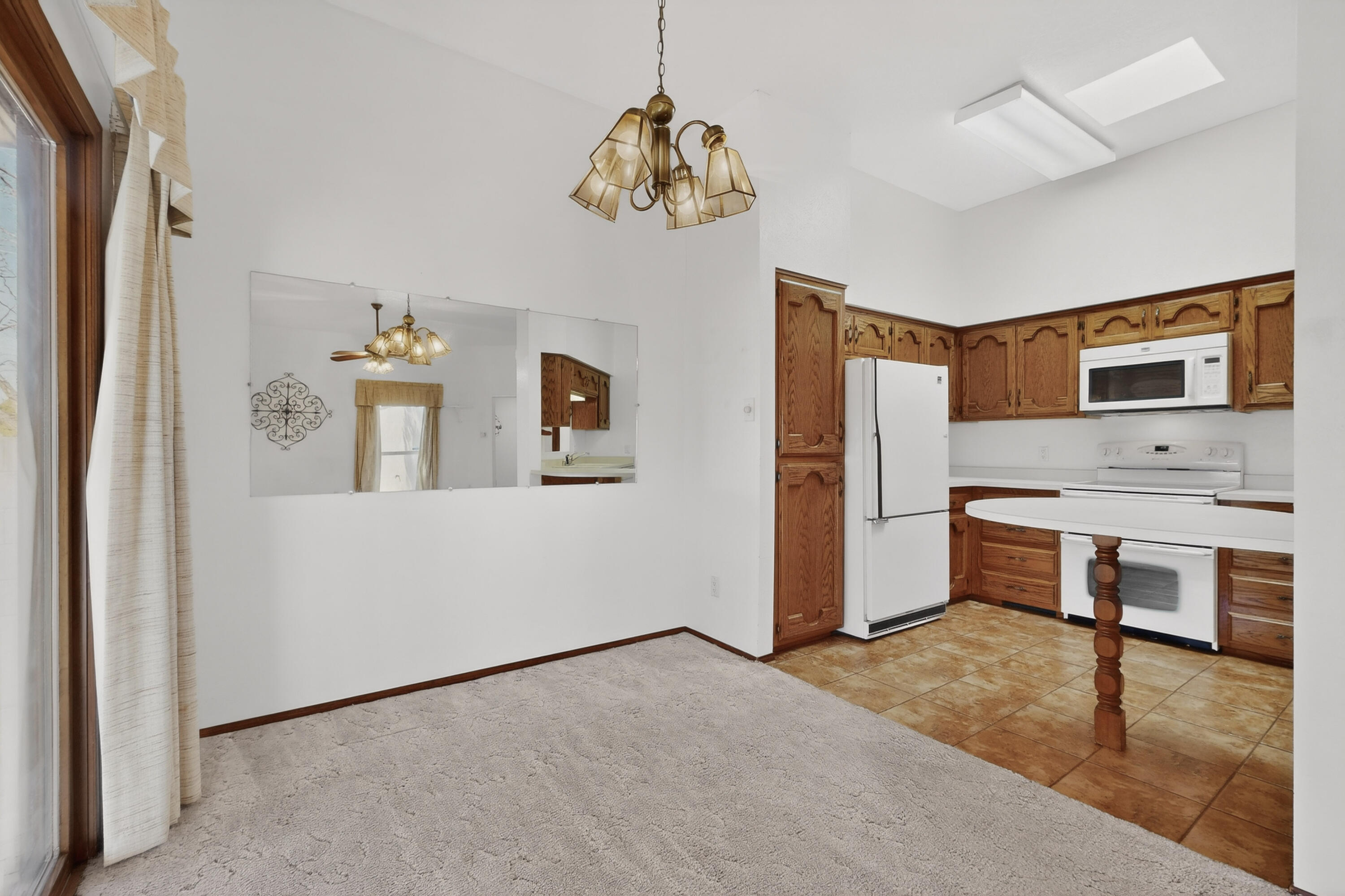 1221 La Charles Drive NE