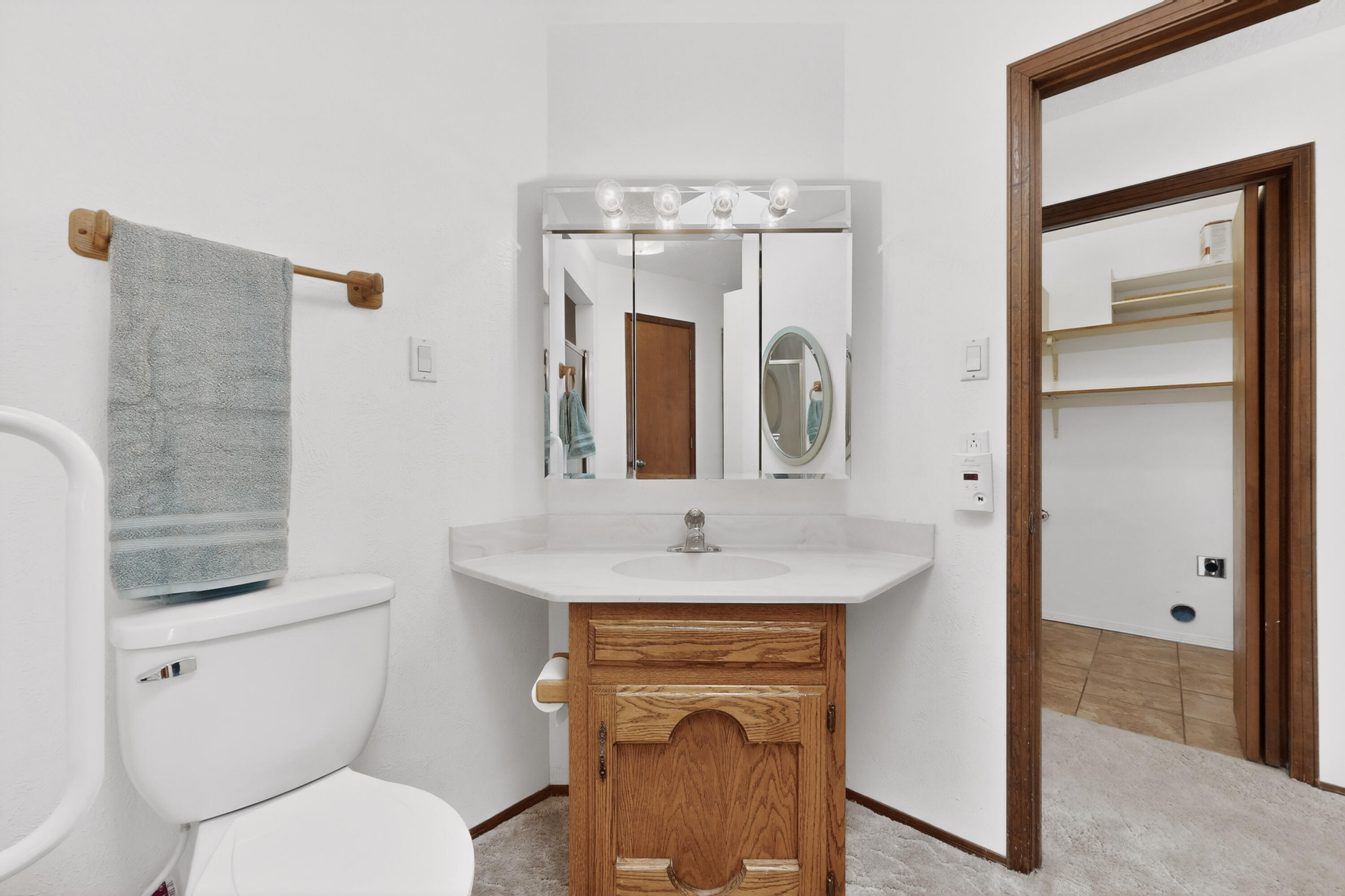 1221 La Charles Drive NE