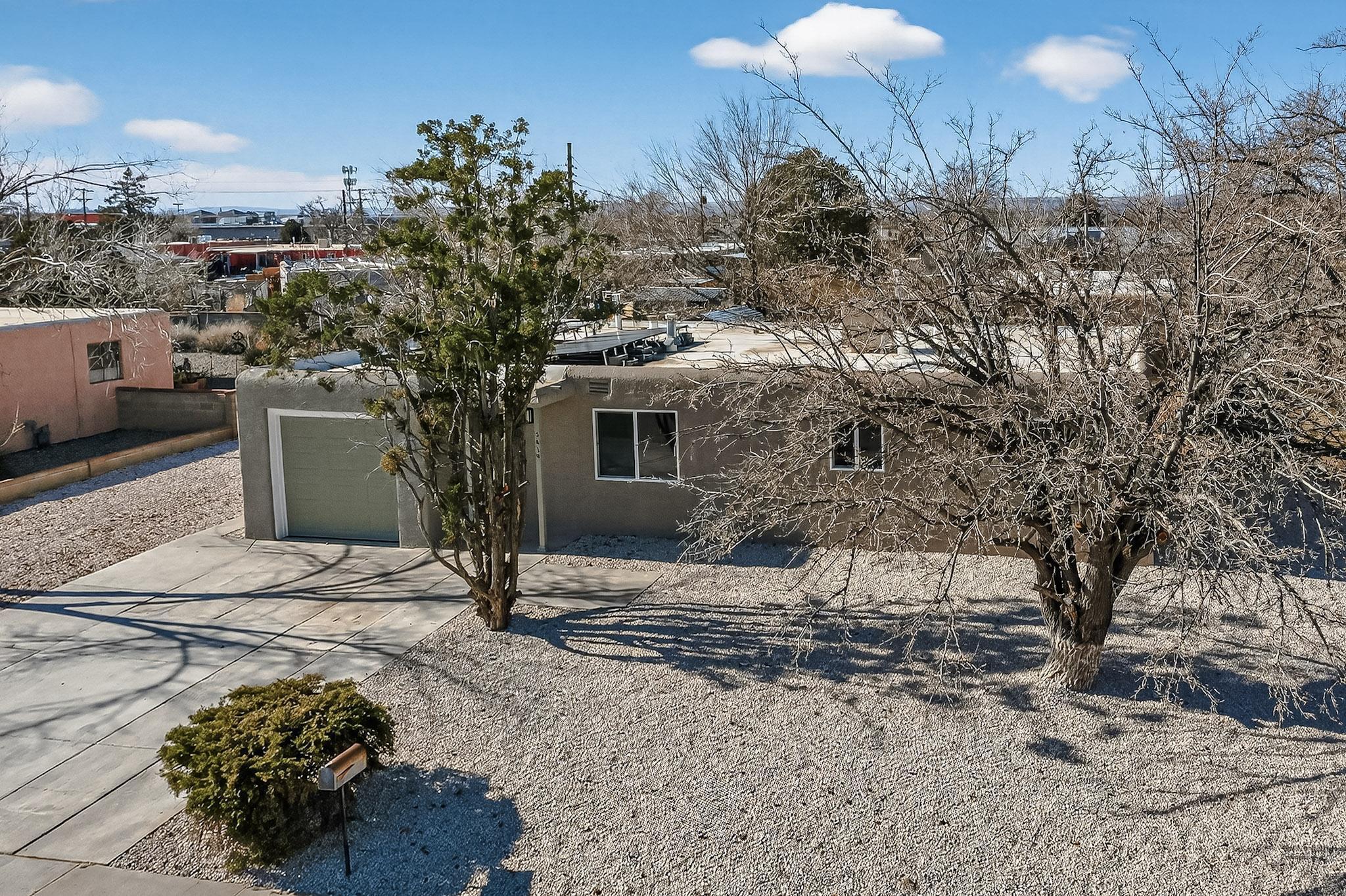 3419 E La Veta Drive NE