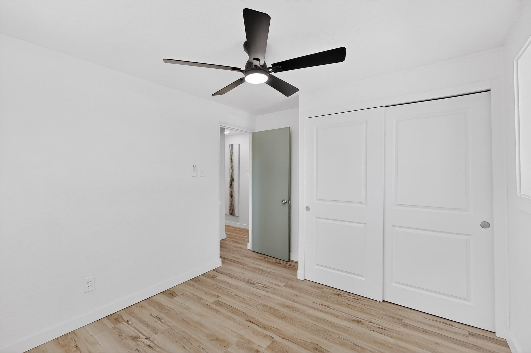 3419 E La Veta Drive NE