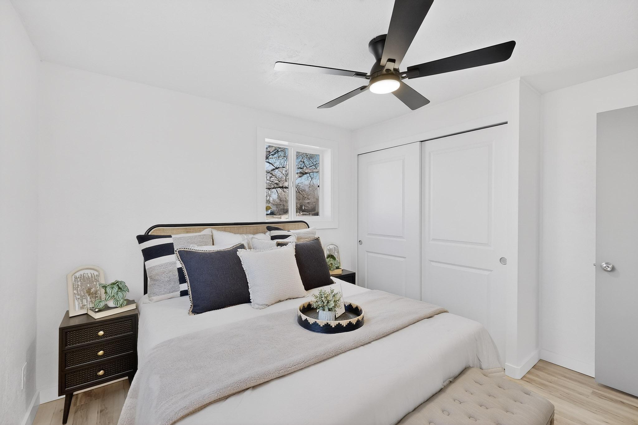 3419 E La Veta Drive NE