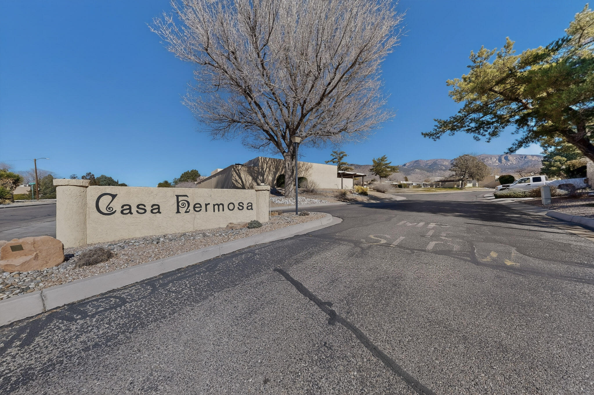34 Casa Hermosa Drive NE