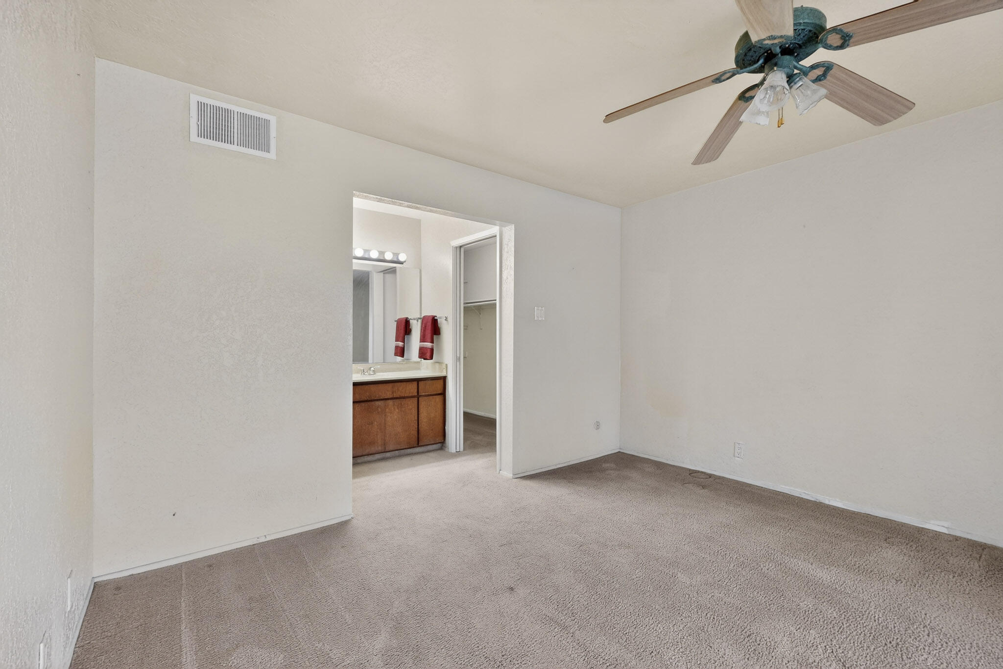 34 Casa Hermosa Drive NE