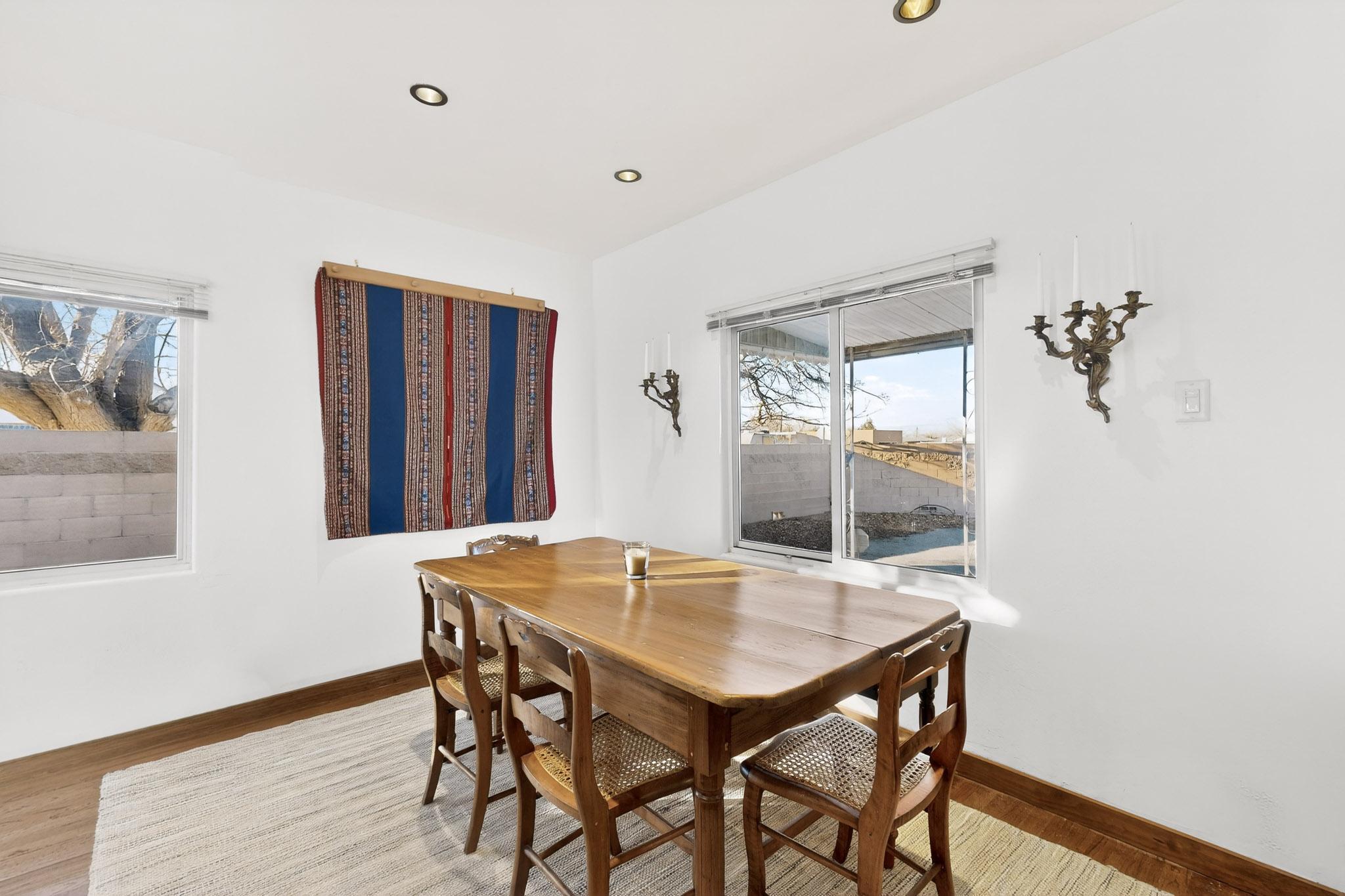 98 Rancho Pequenos Way NW